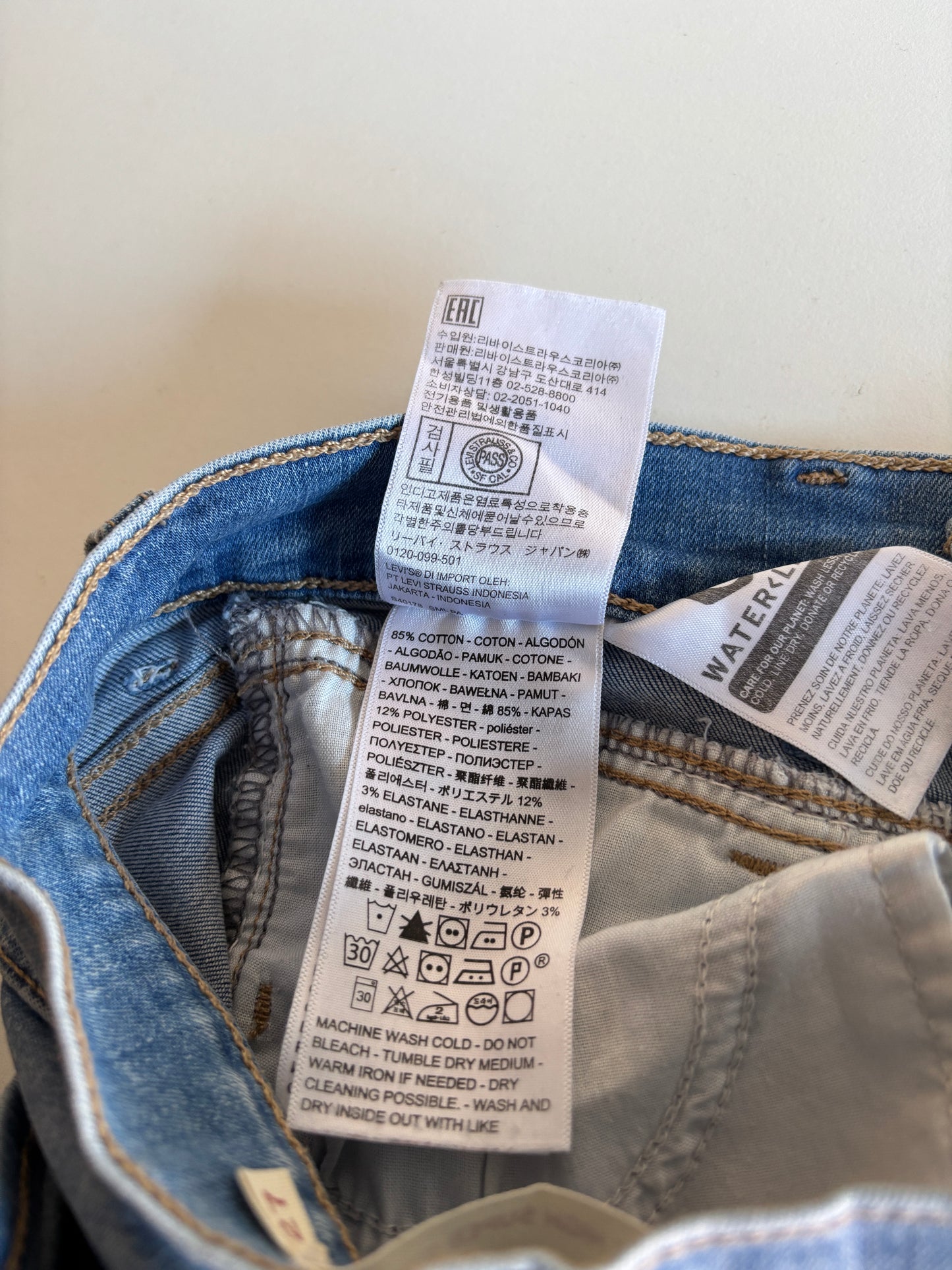 Lichtblauwe jeansbroek