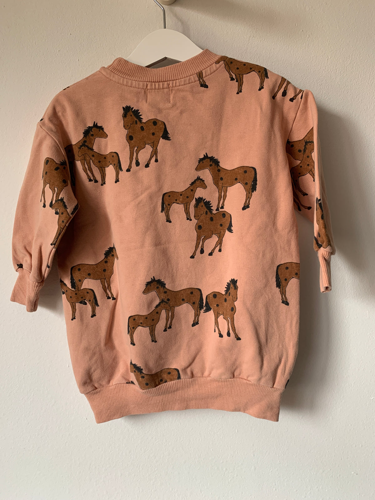 Pasteloranje sweaterjurk | Lötie Kids | 86/92
