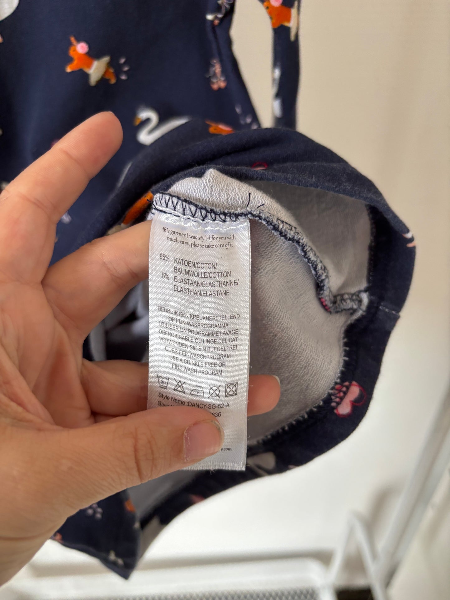 Marineblauwe jurk met lange mouwen