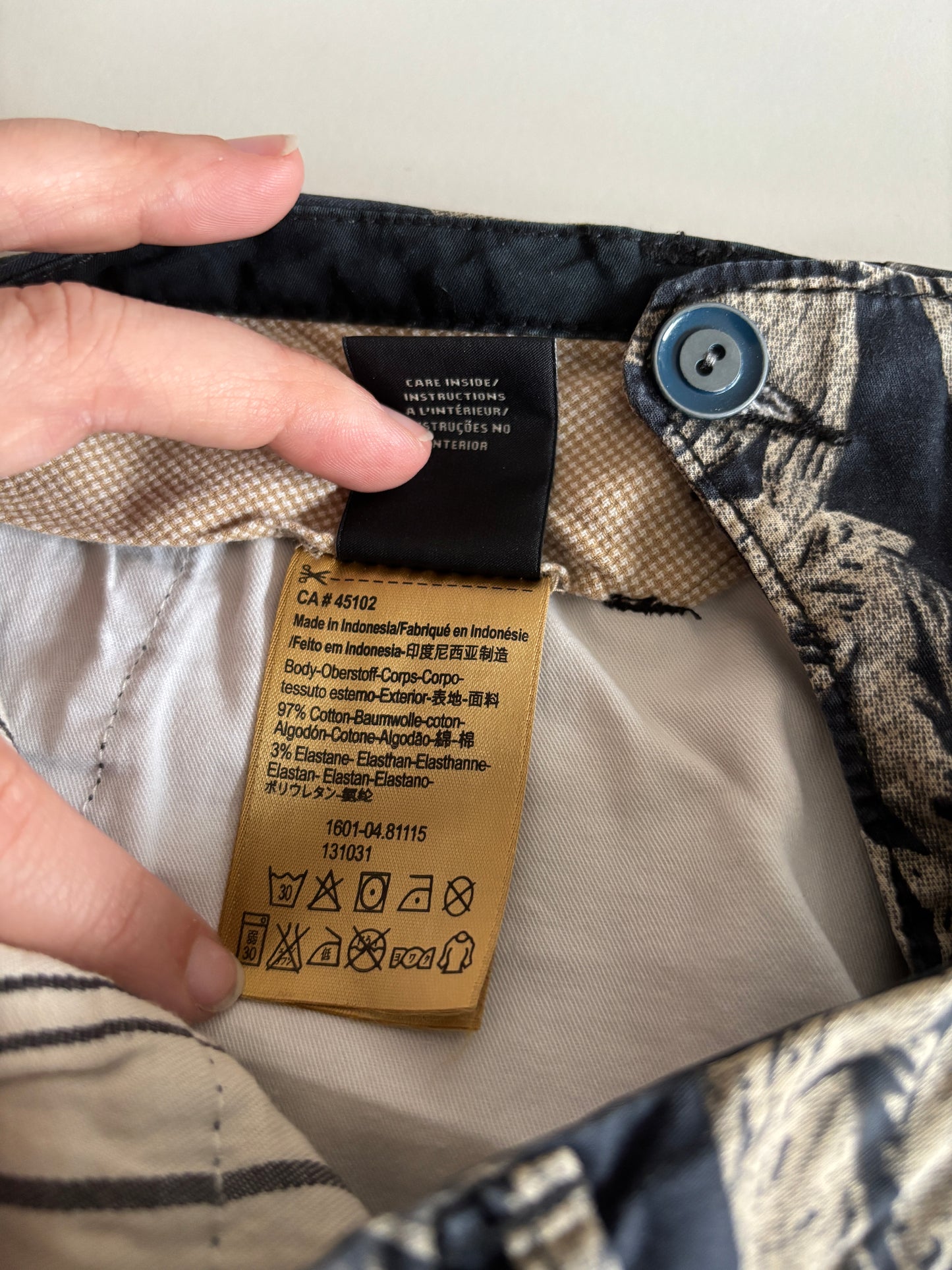 Marineblauwe/beige bermuda