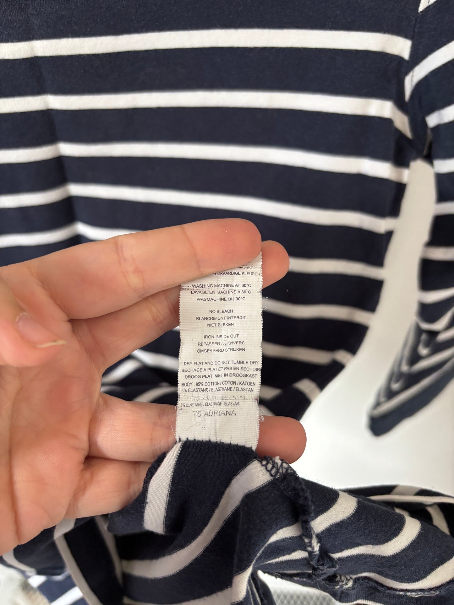 Marineblauwe gestreepte shirt met driekwartmouwen