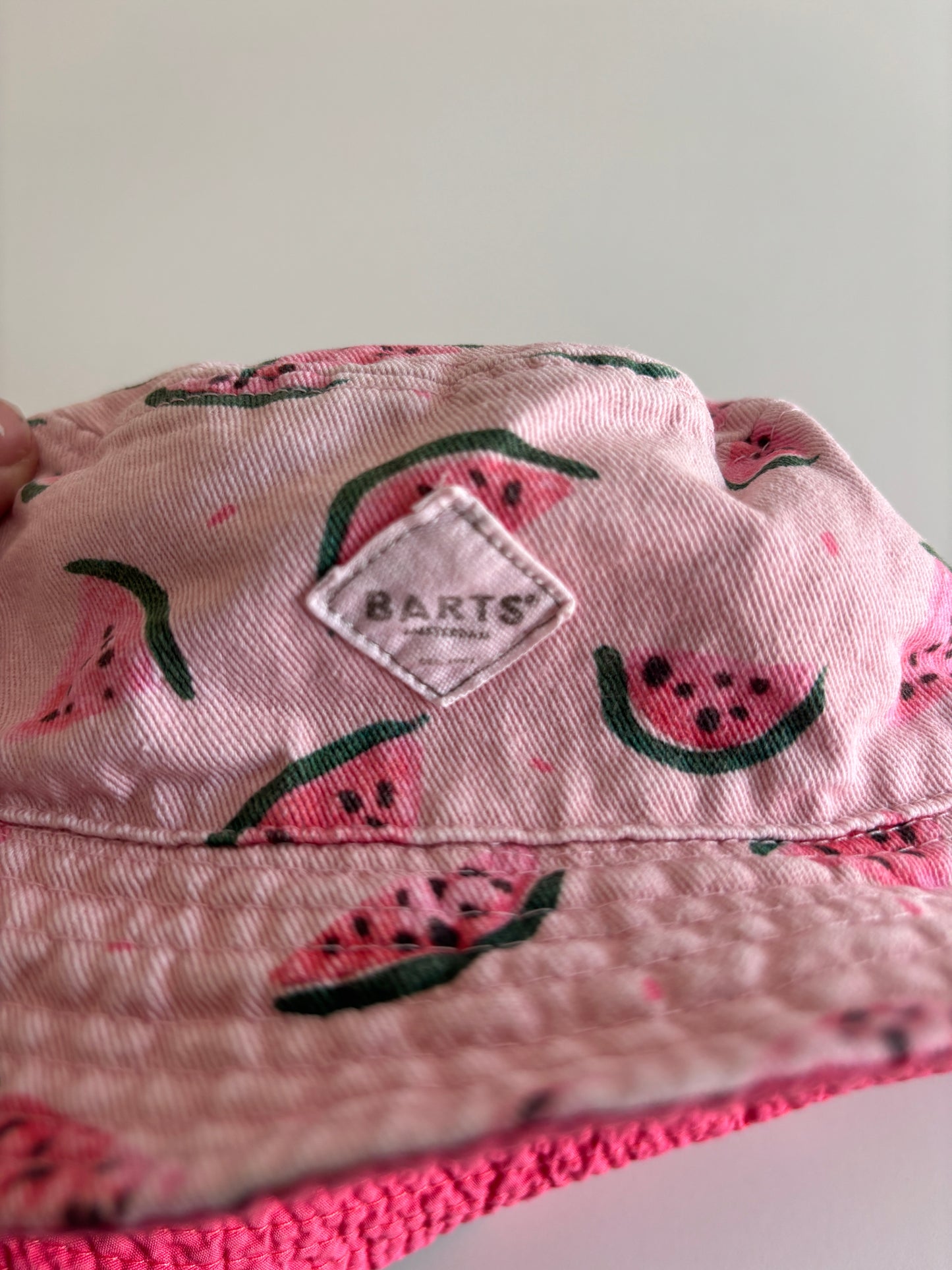 Zonnehoedje met watermeloentjes