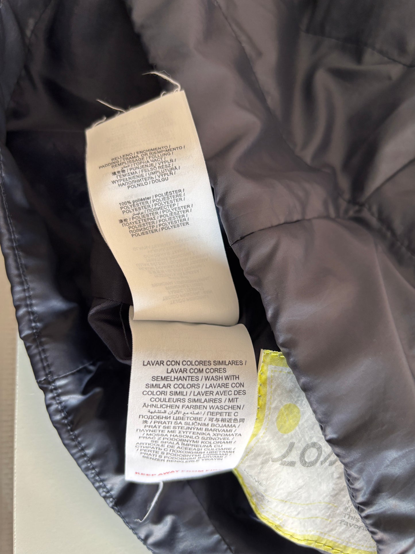 Marineblauwe tussenseizoensjas