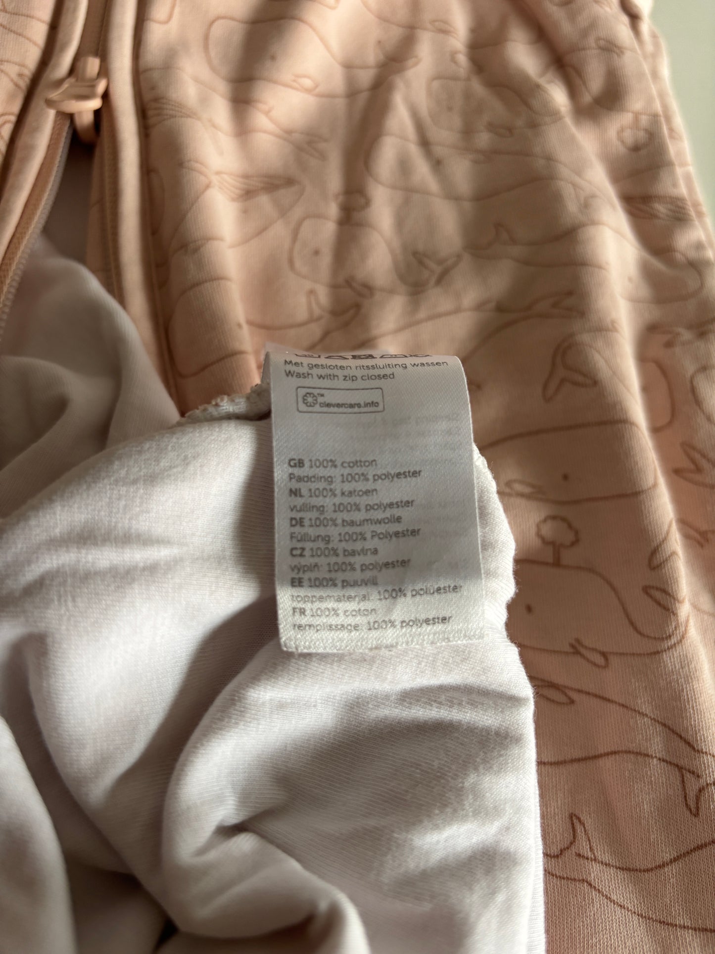 Lichtroze slaapzak met walvissen