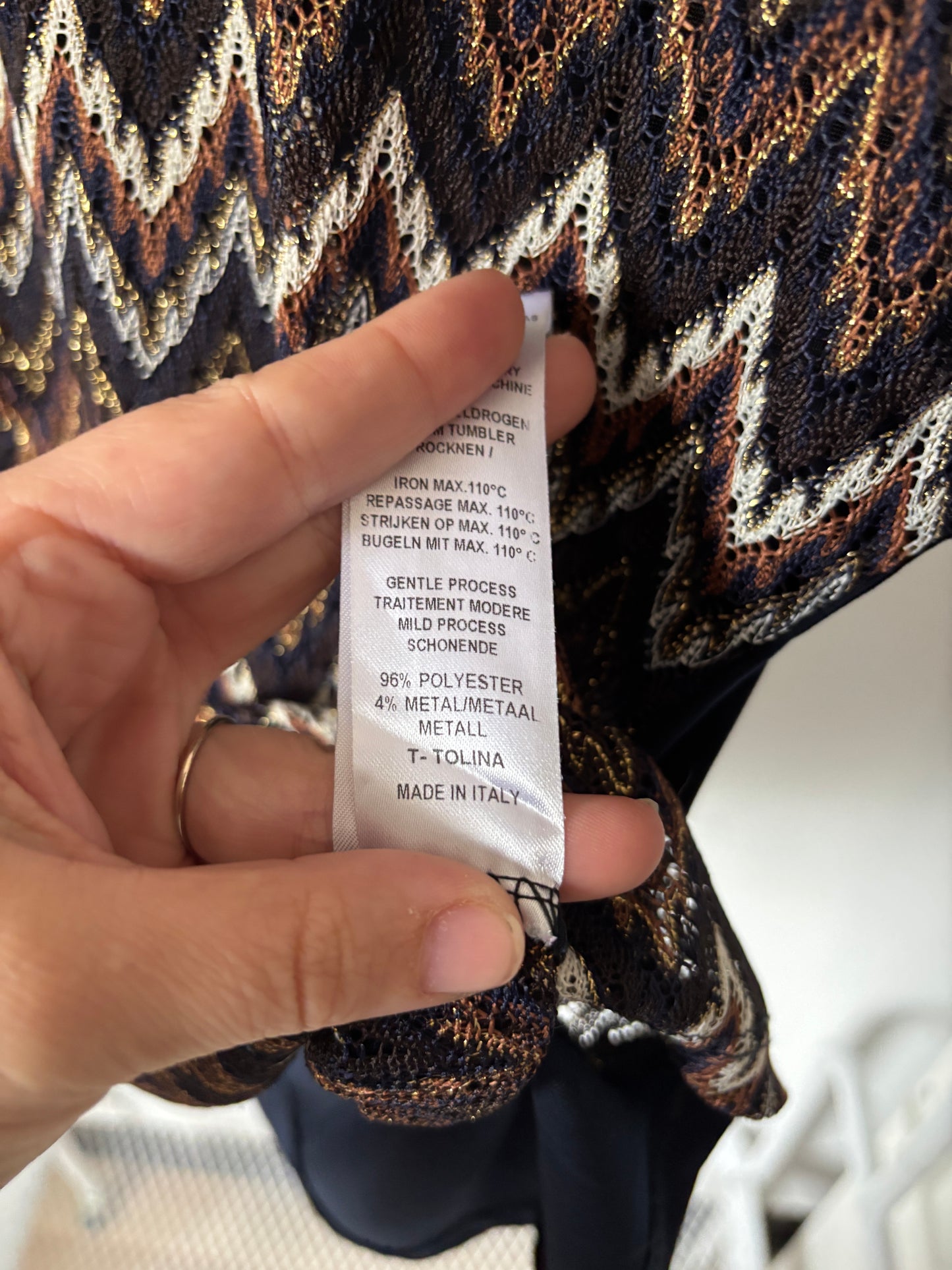 Zwarte gestreepte blouse