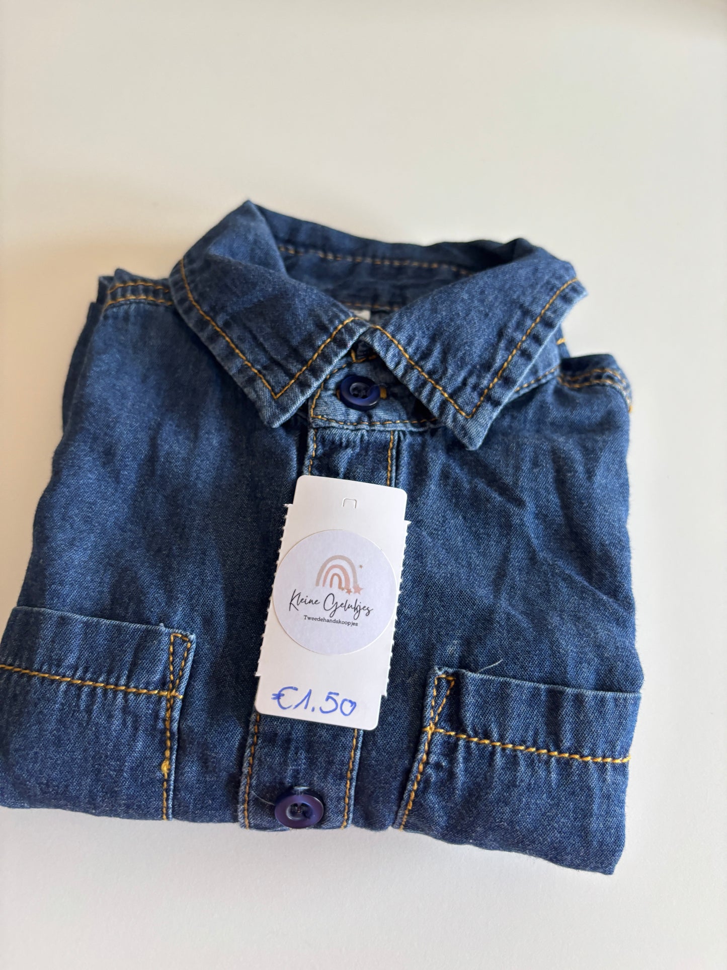 Donkerblauw jeanshemdje