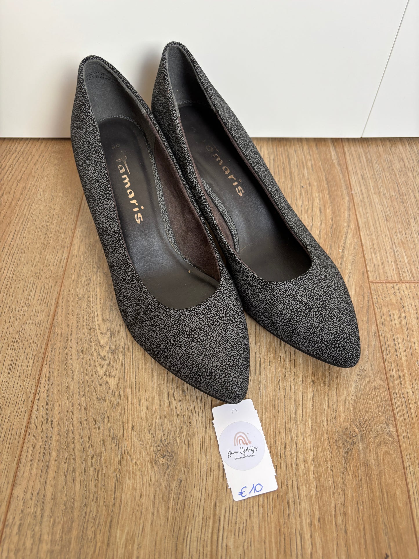 Donkergrijze pumps