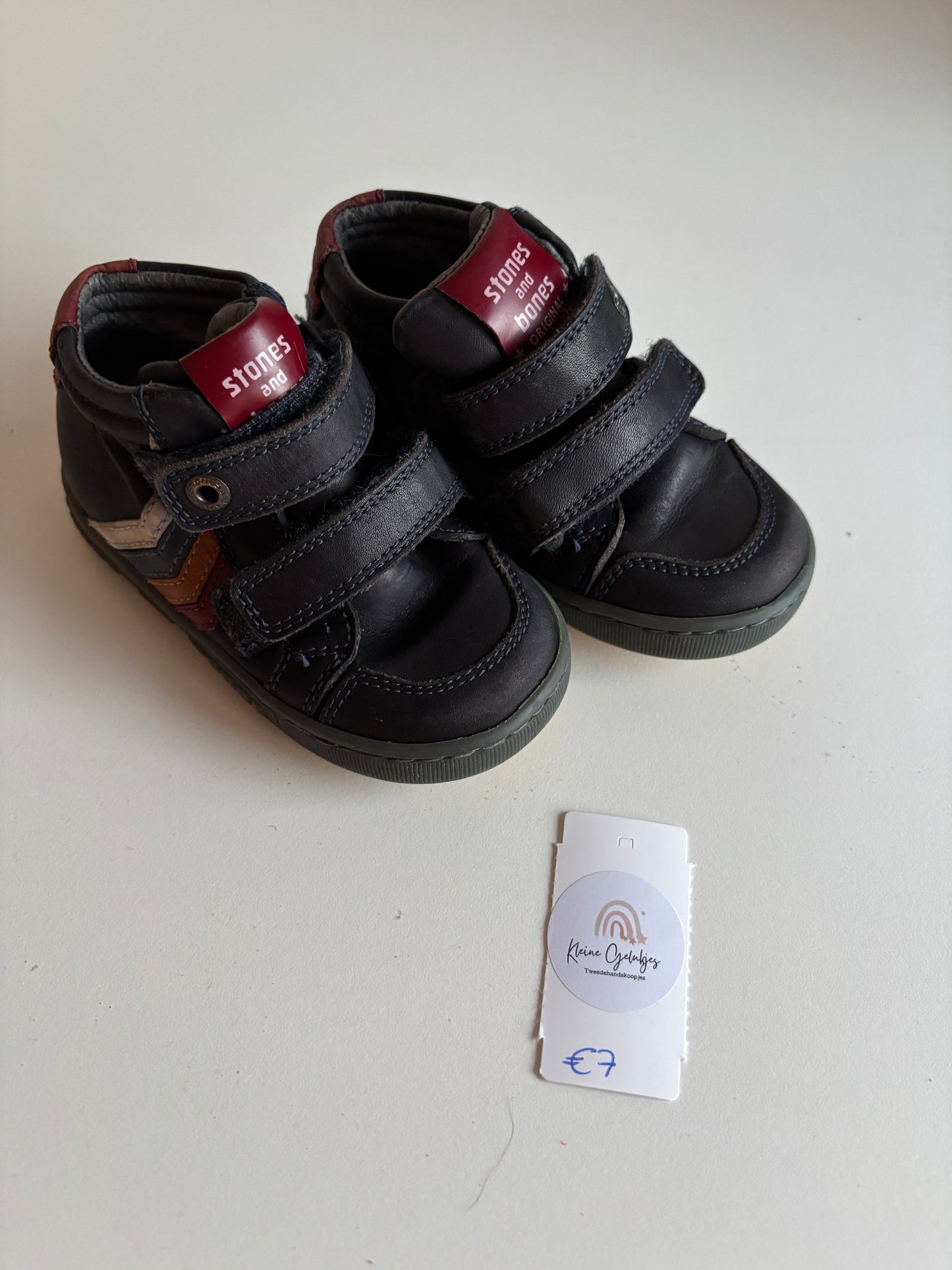 Marineblauwe sneakers