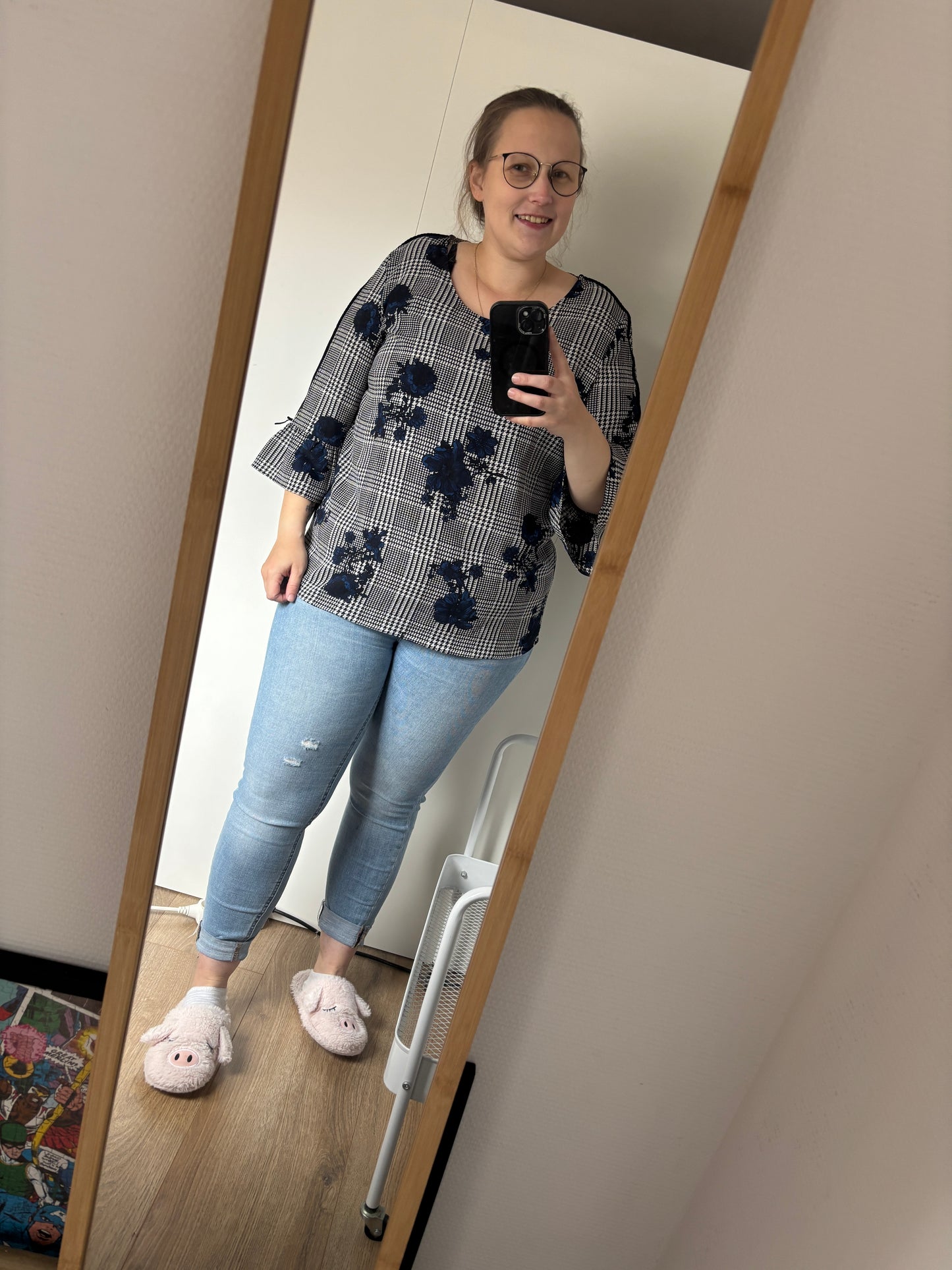 Geruite blouse met blauwe rozen