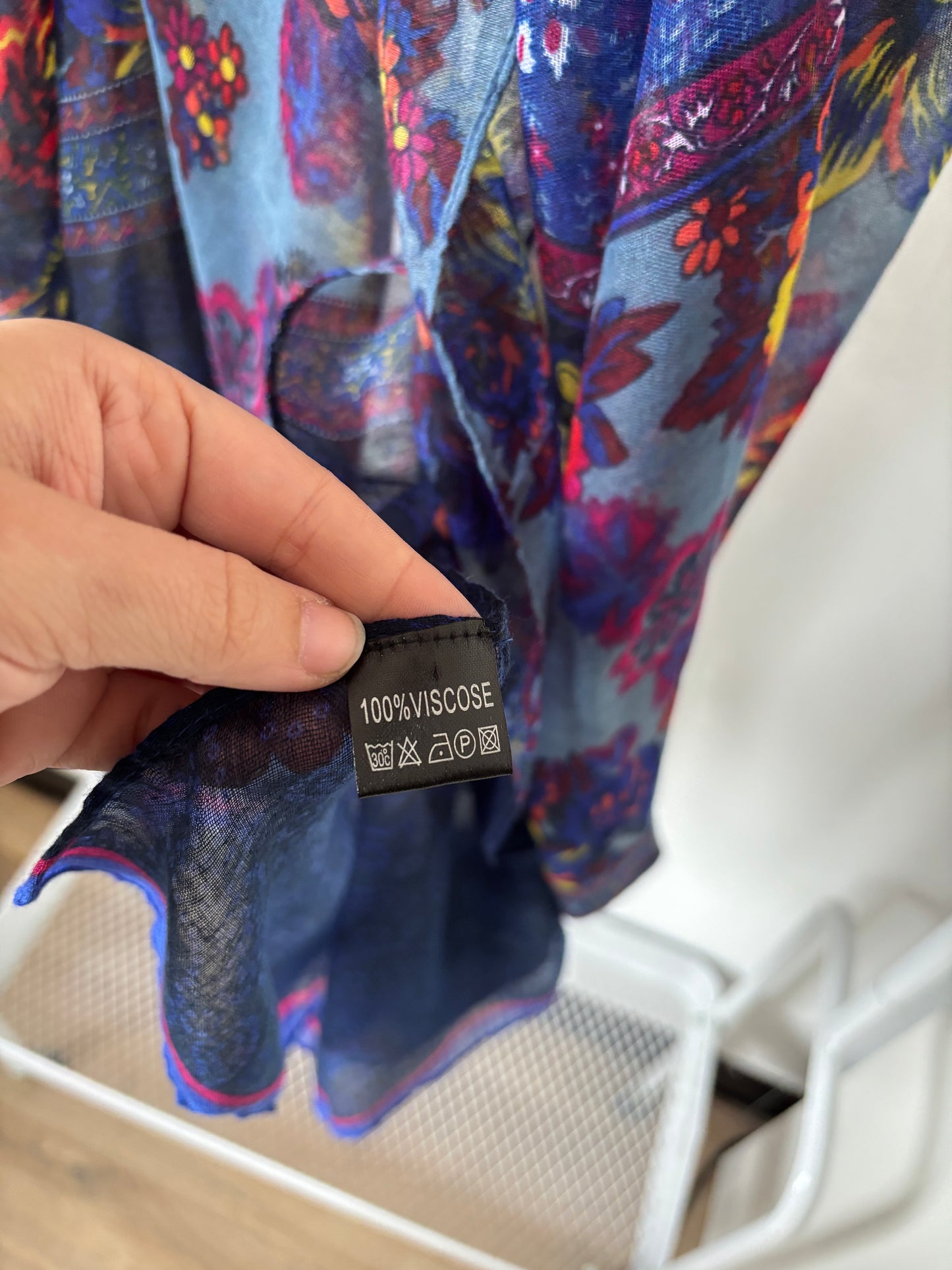 Blauw bloemensjaaltje