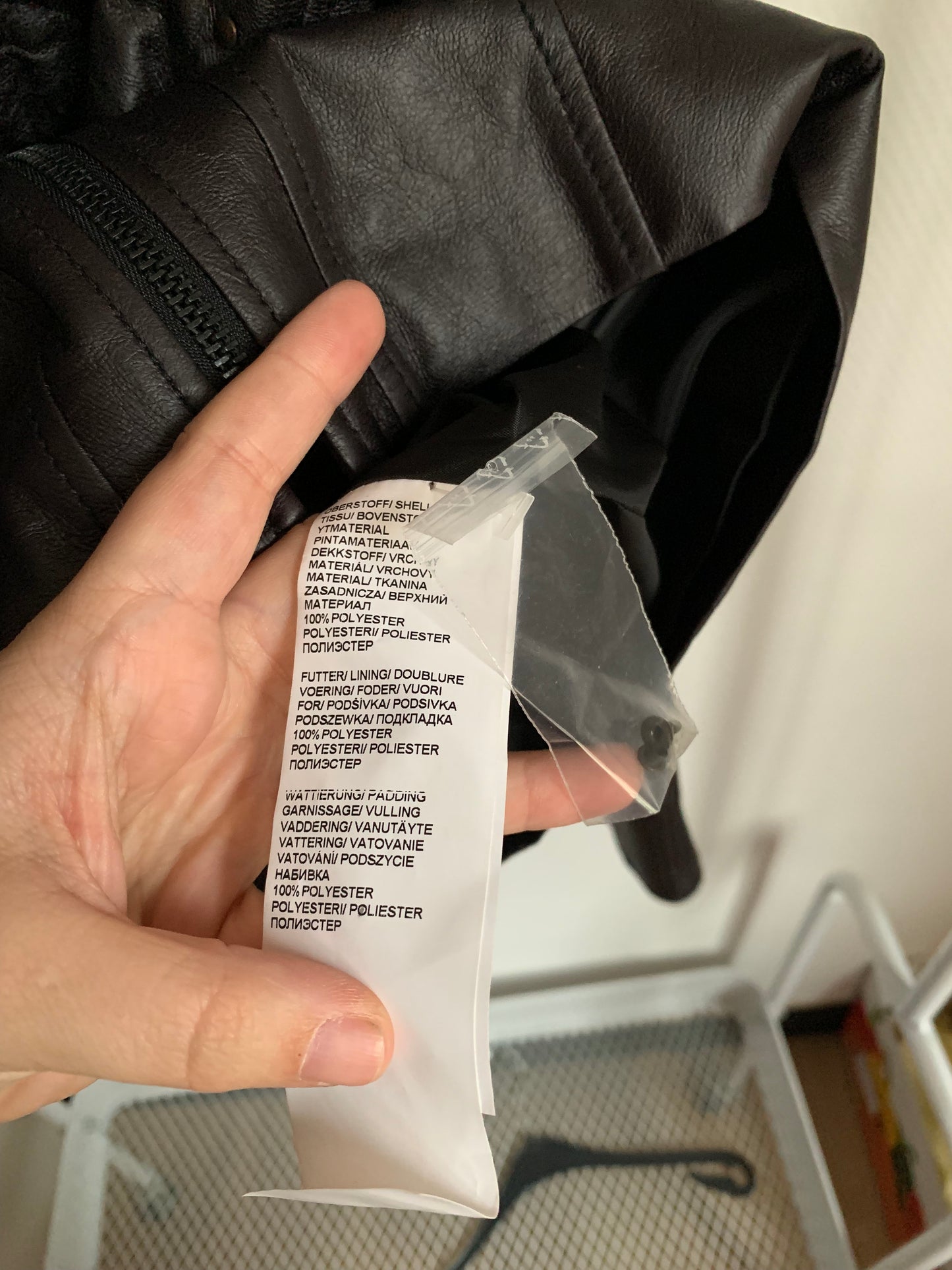 Zwarte imitatielederen jas