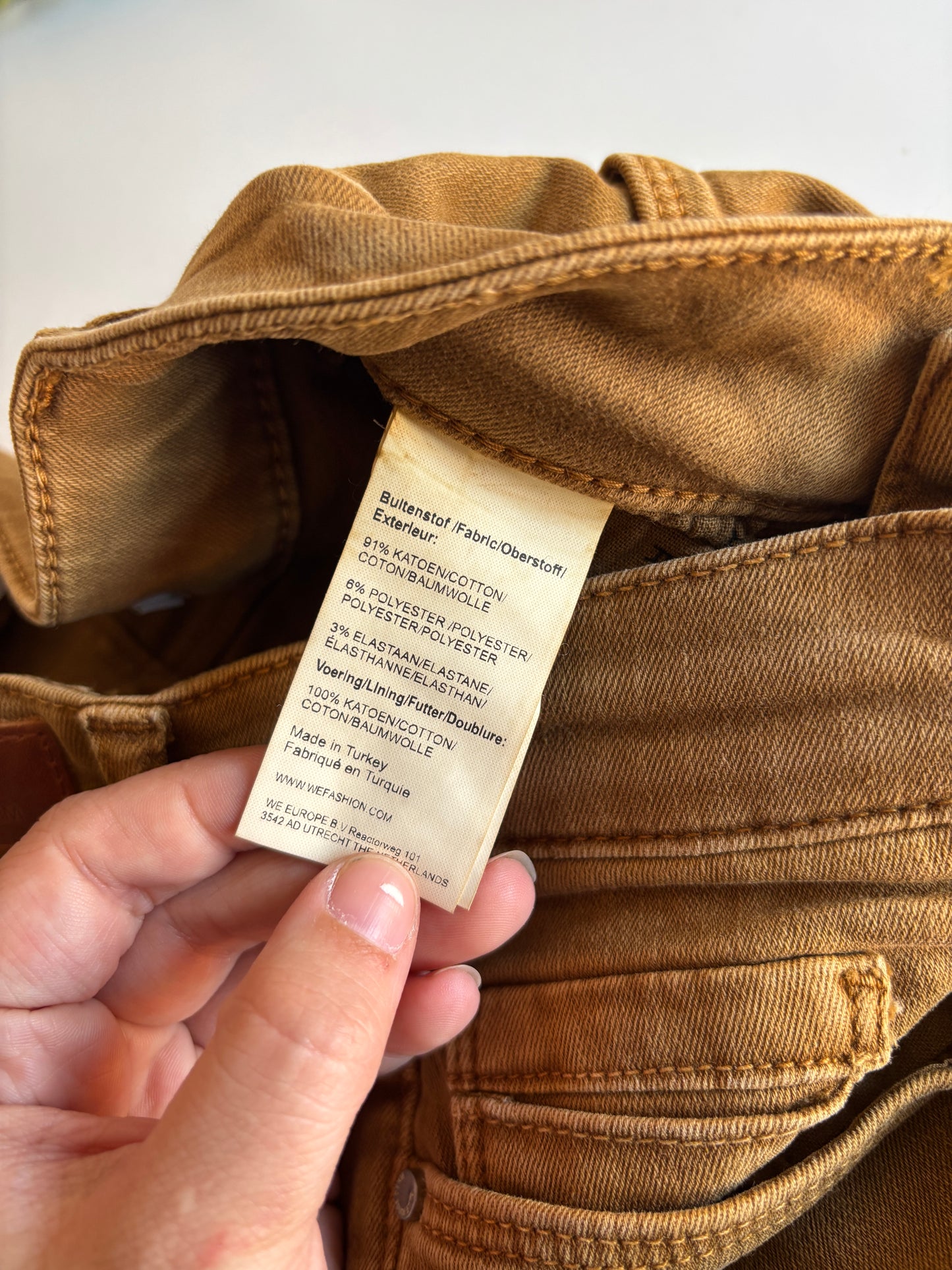 Mosterdkleurige jeansbroek