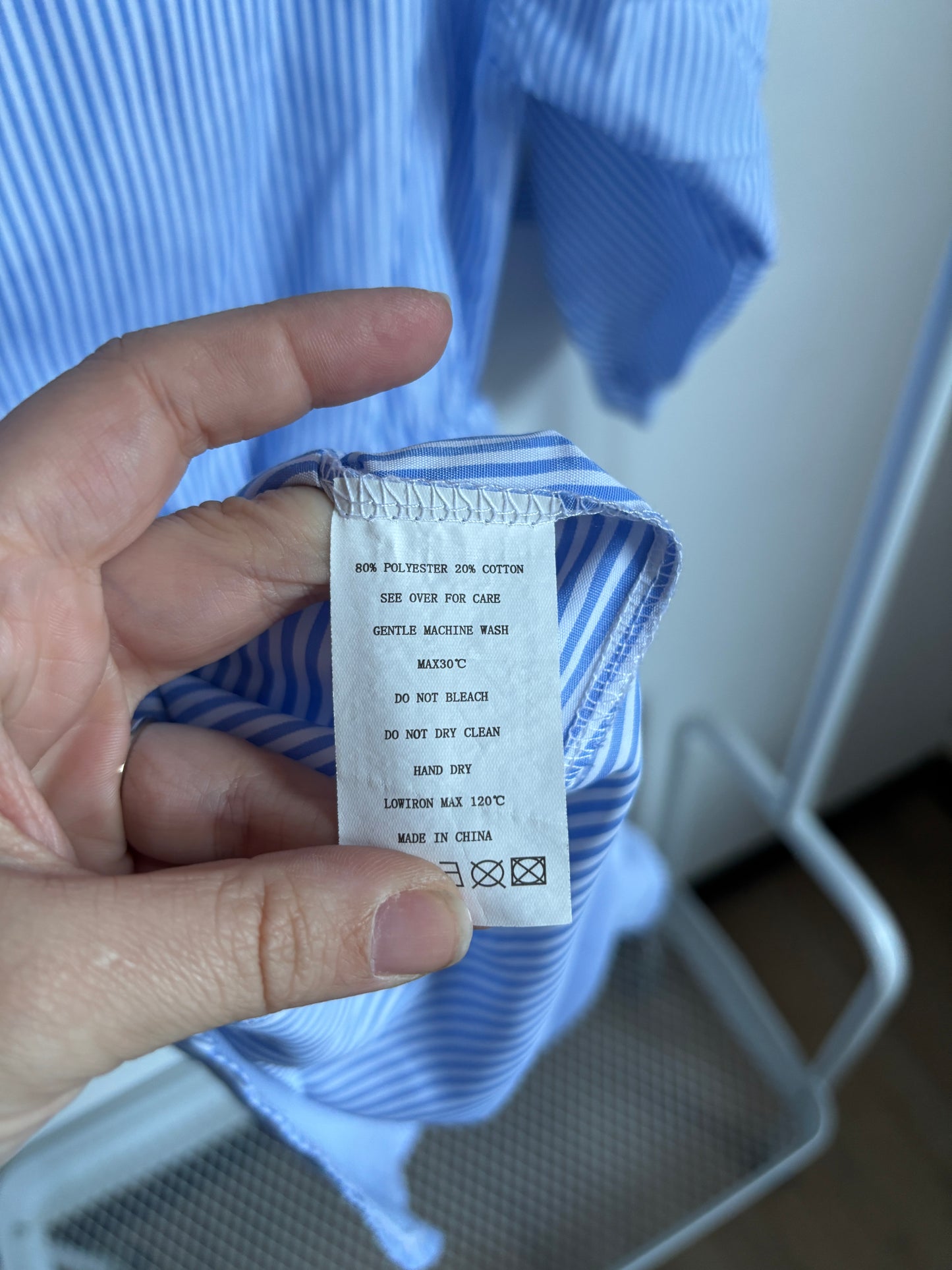 Gestreepte off-shouder jurk