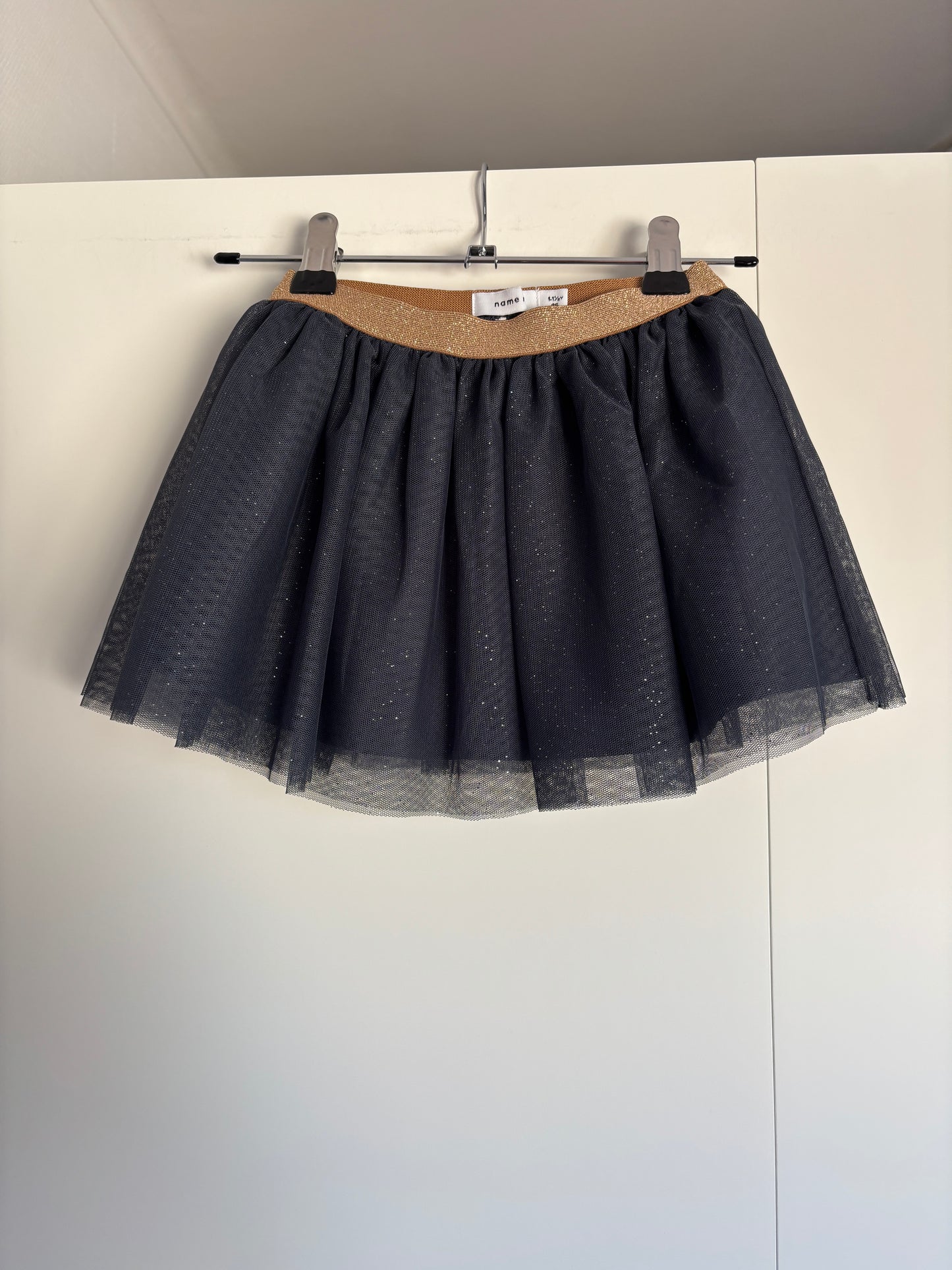 Marineblauwe tullerok