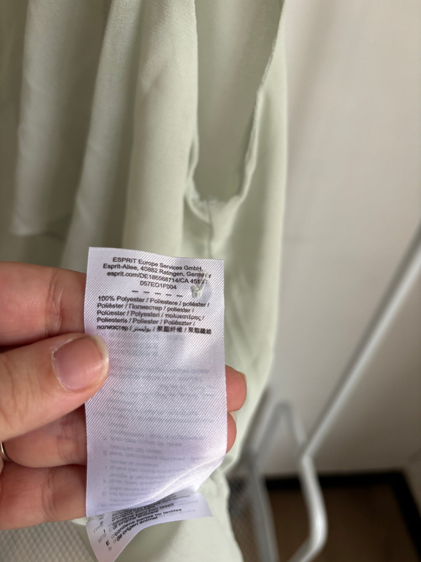 Muntgroene mouwloze blouse