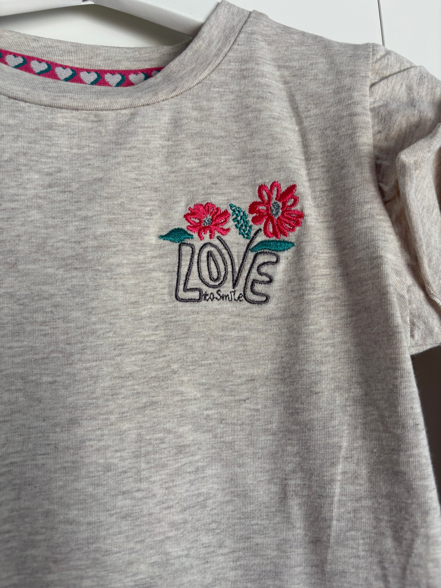 Grijze longsleeve "Love"