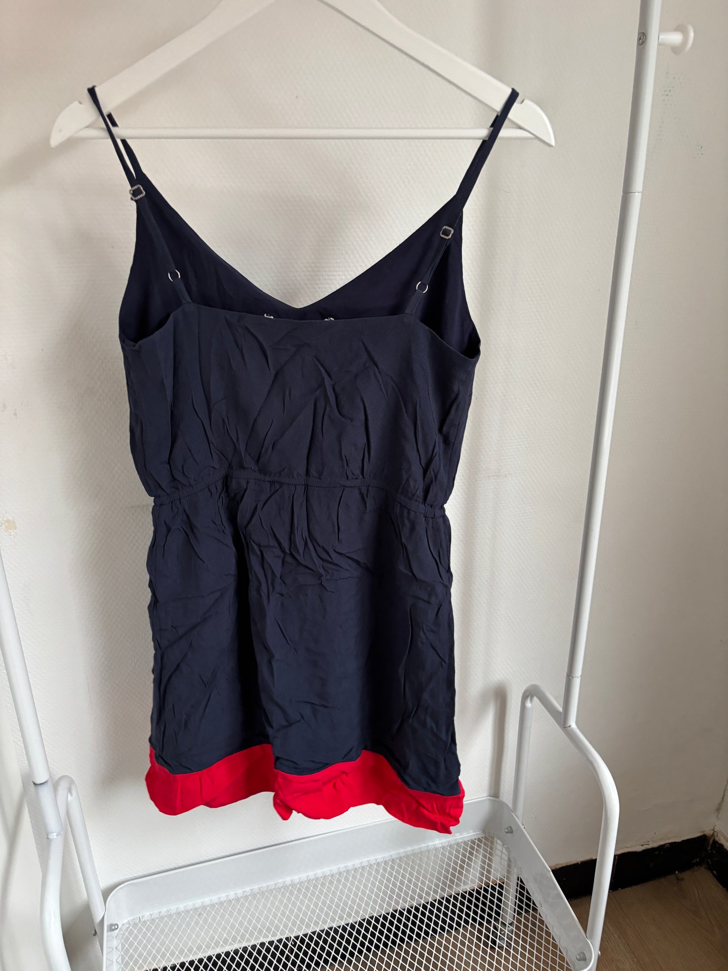 Marineblauwe mouwloze jurk