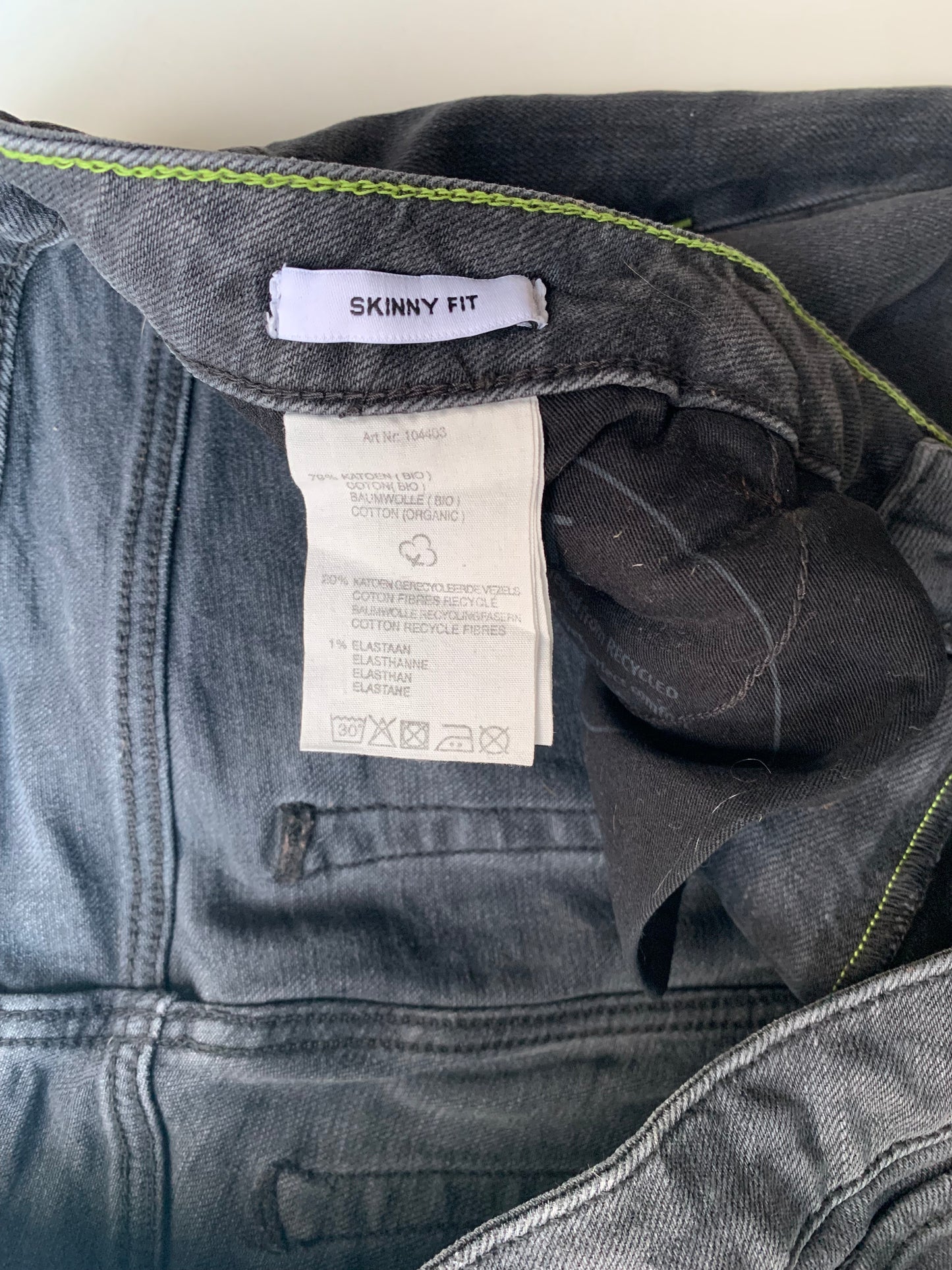 Donkergrijze jeansbroek