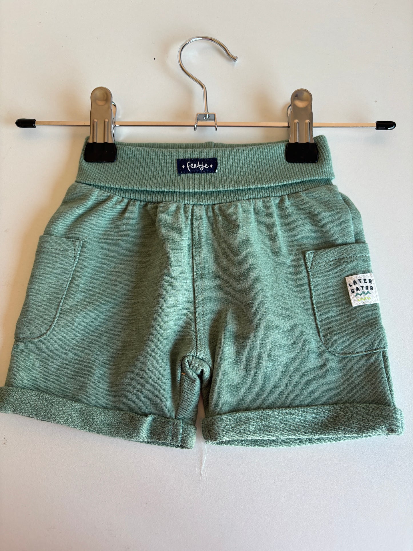 Groene short "Later gator"