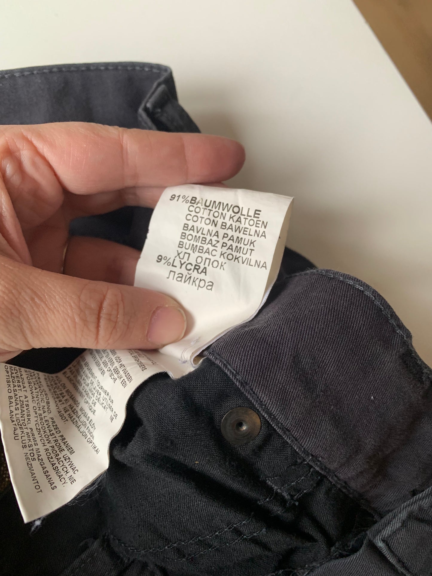 Donkergrijze jeansbroek