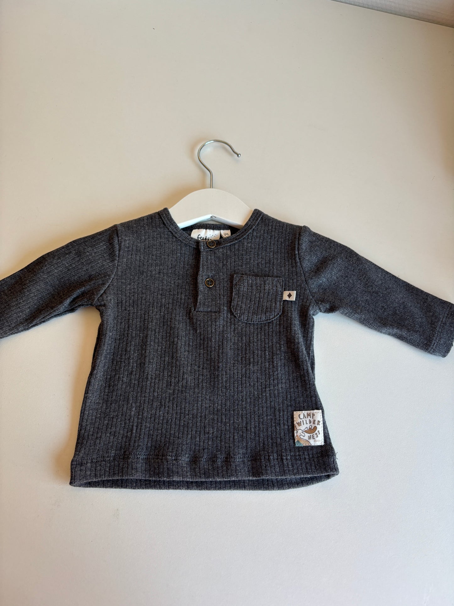 Grijze riblongsleeve