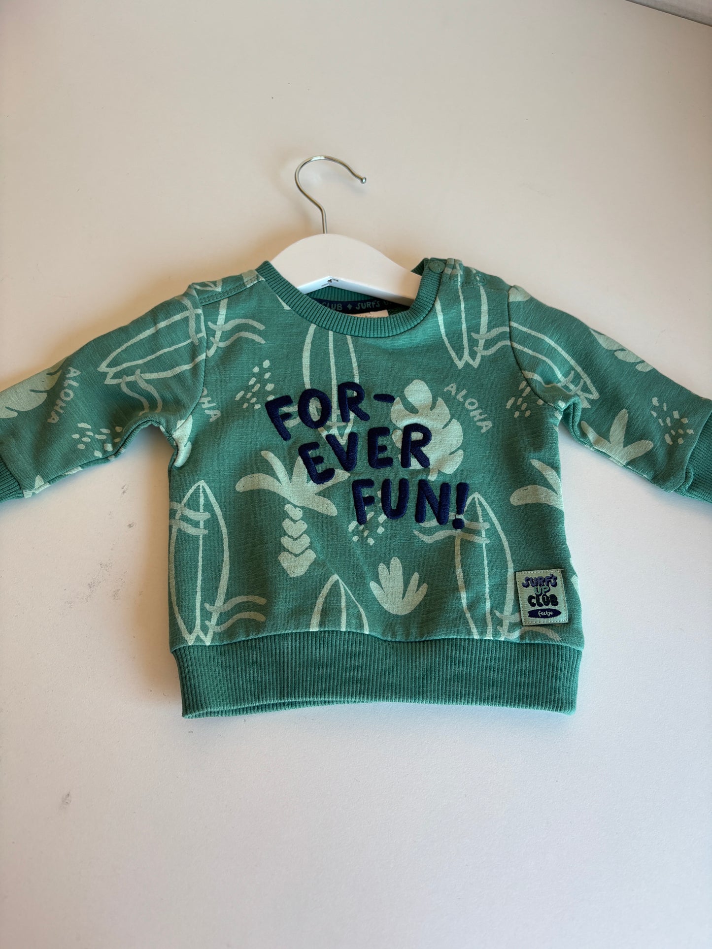 Groene sweater "Forever fun!"