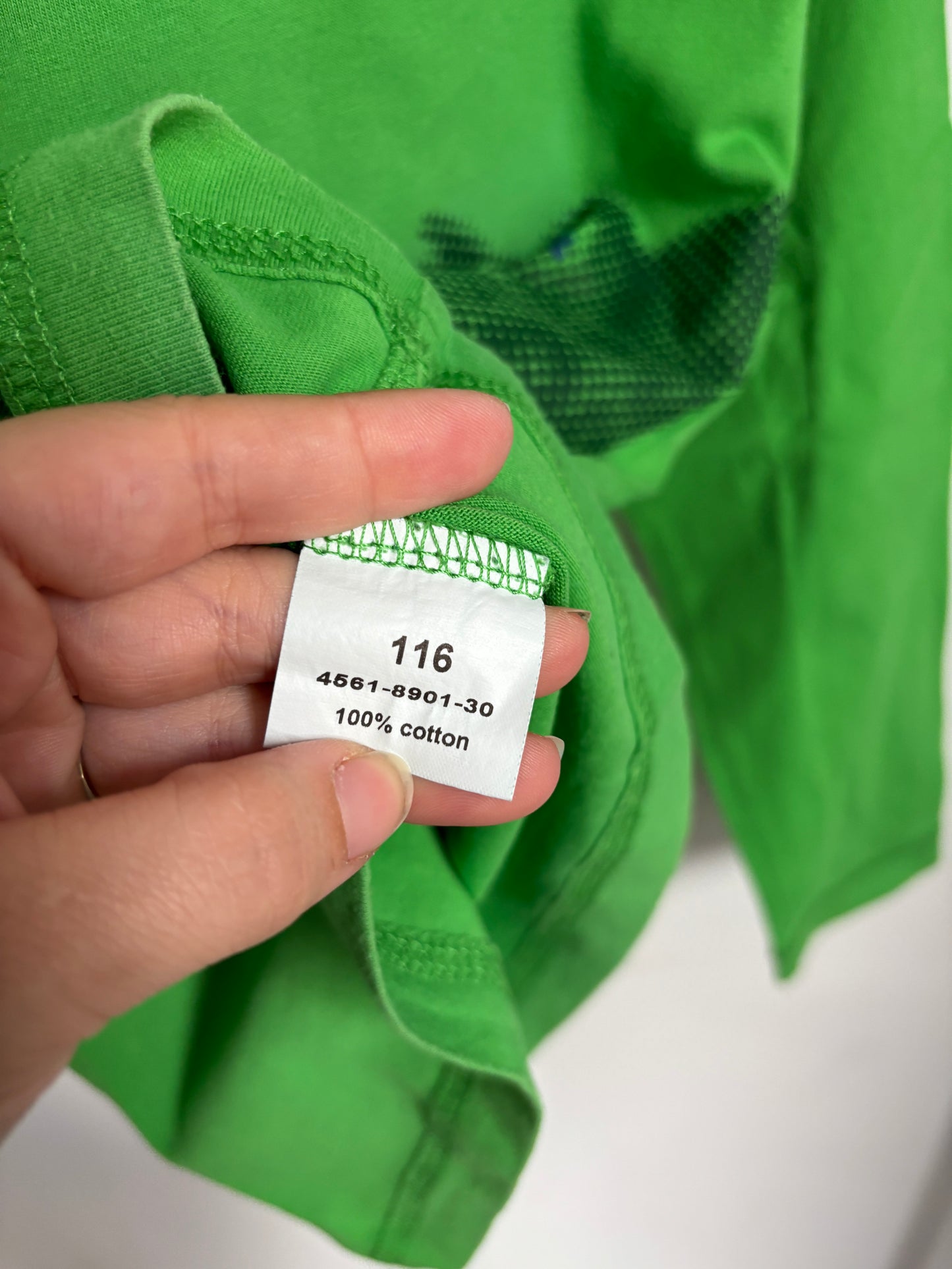 Groene longsleeve met krokodil