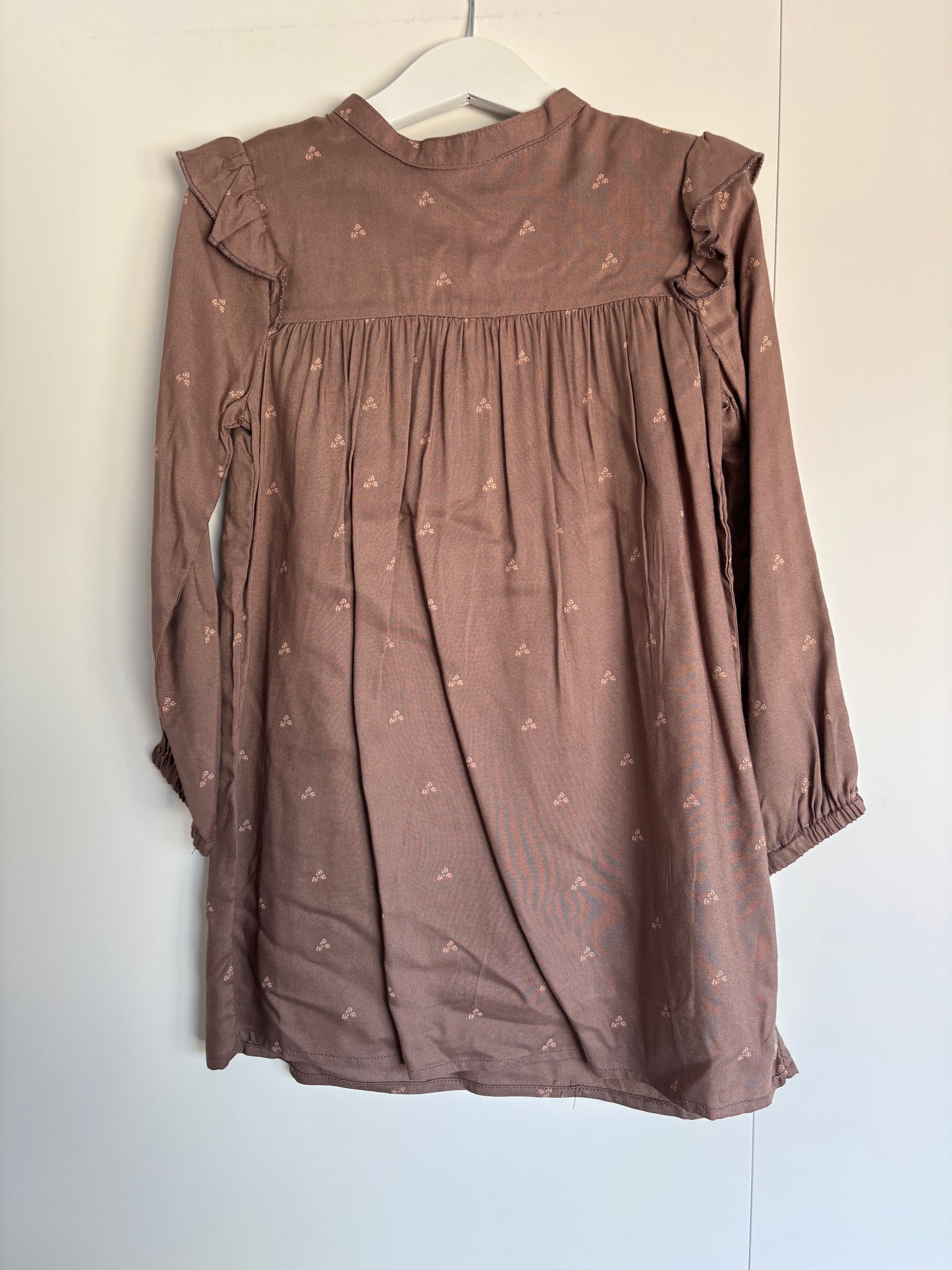 Bruin jurkje met bloemetjes