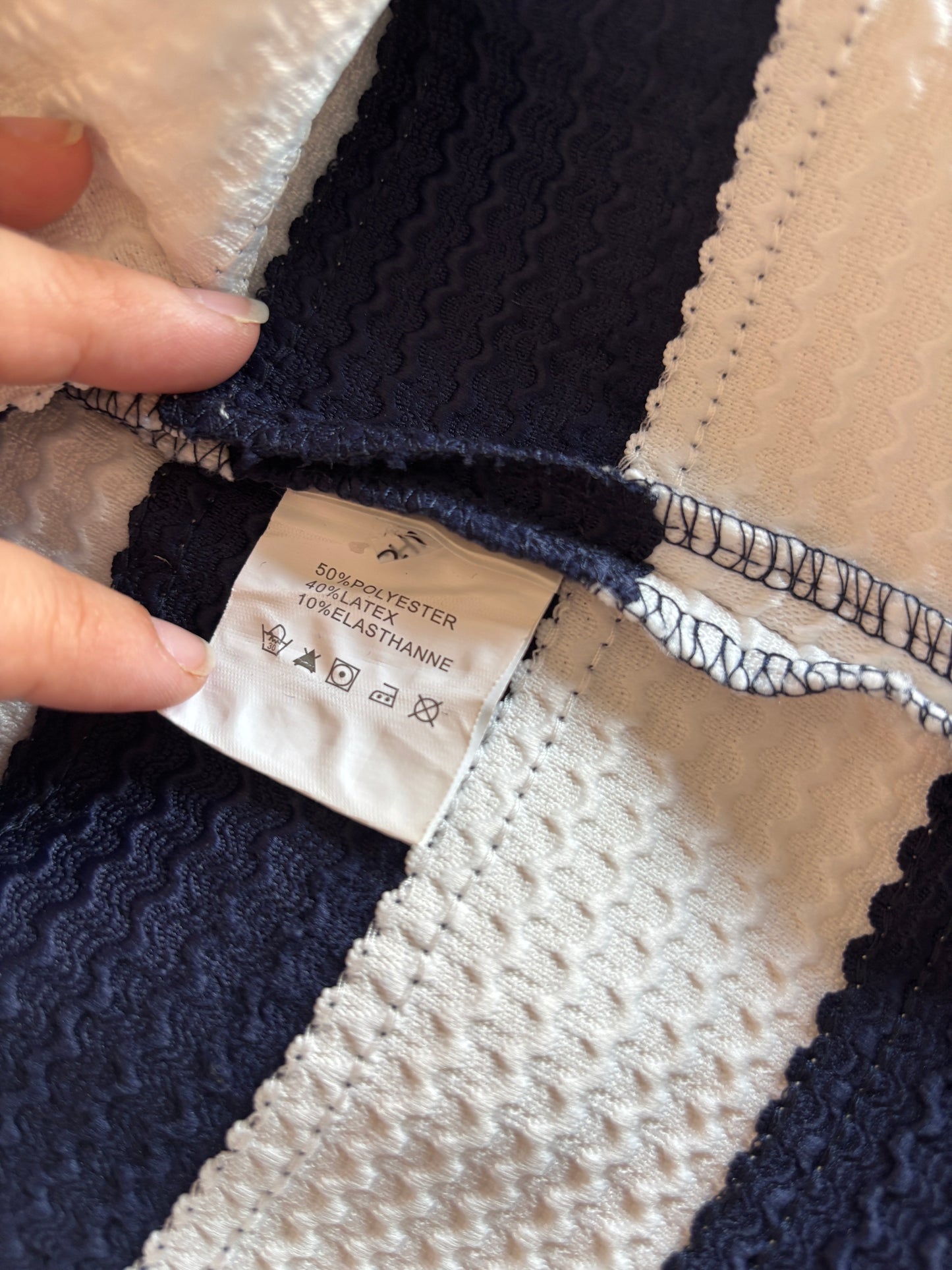 Marineblauwe gestreepte jurk