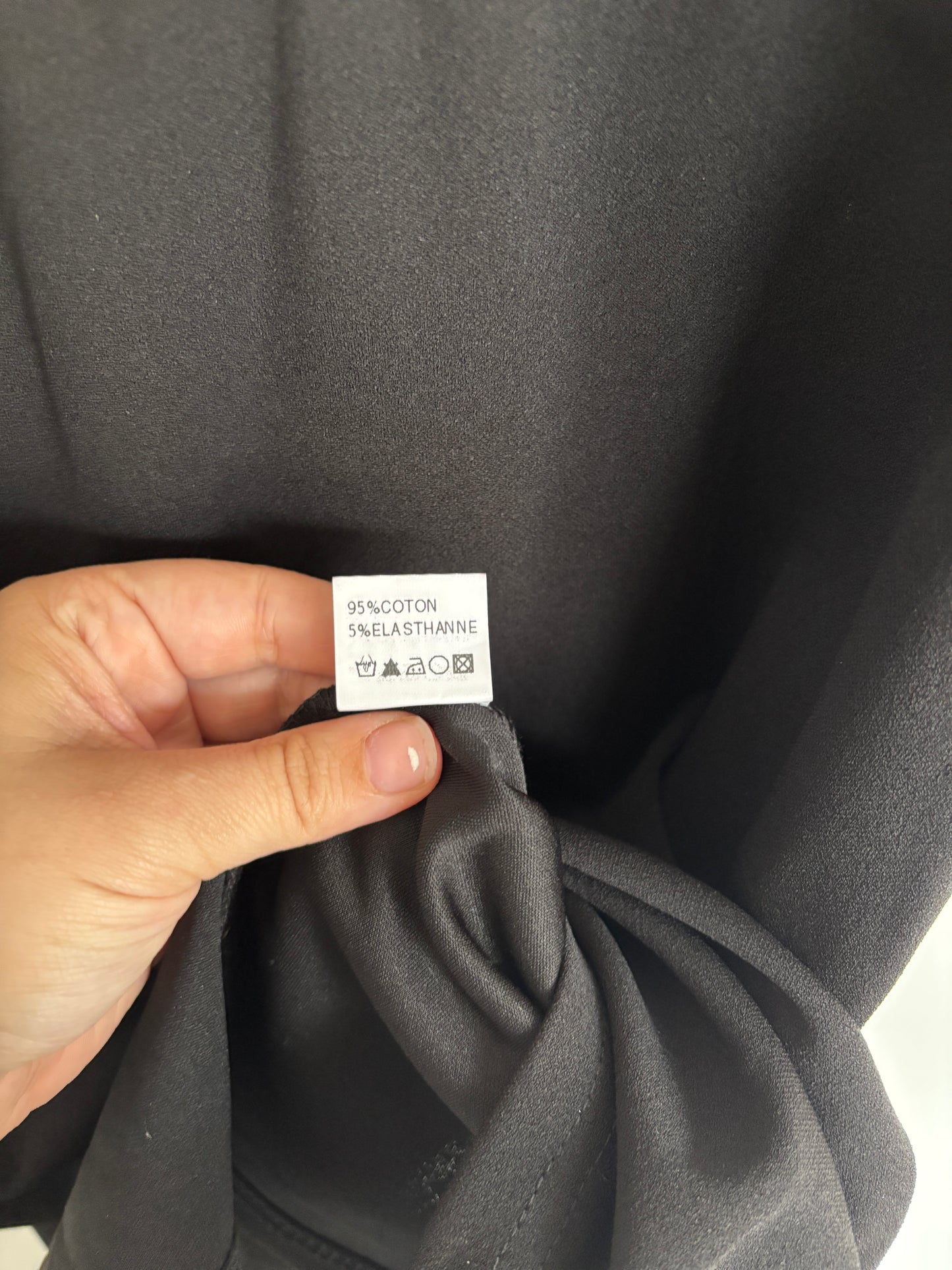 Zwarte mouwloze jurk met kant