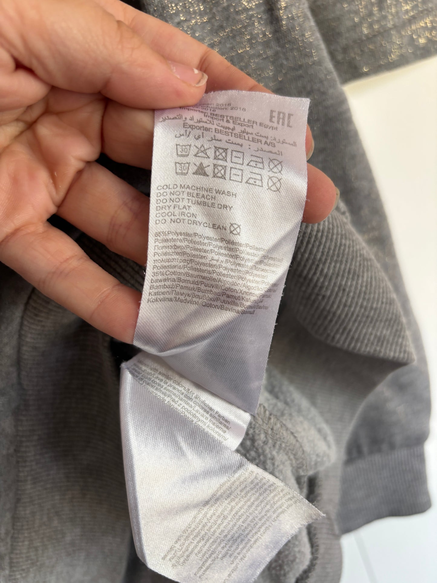 Grijze set: sweater en rok