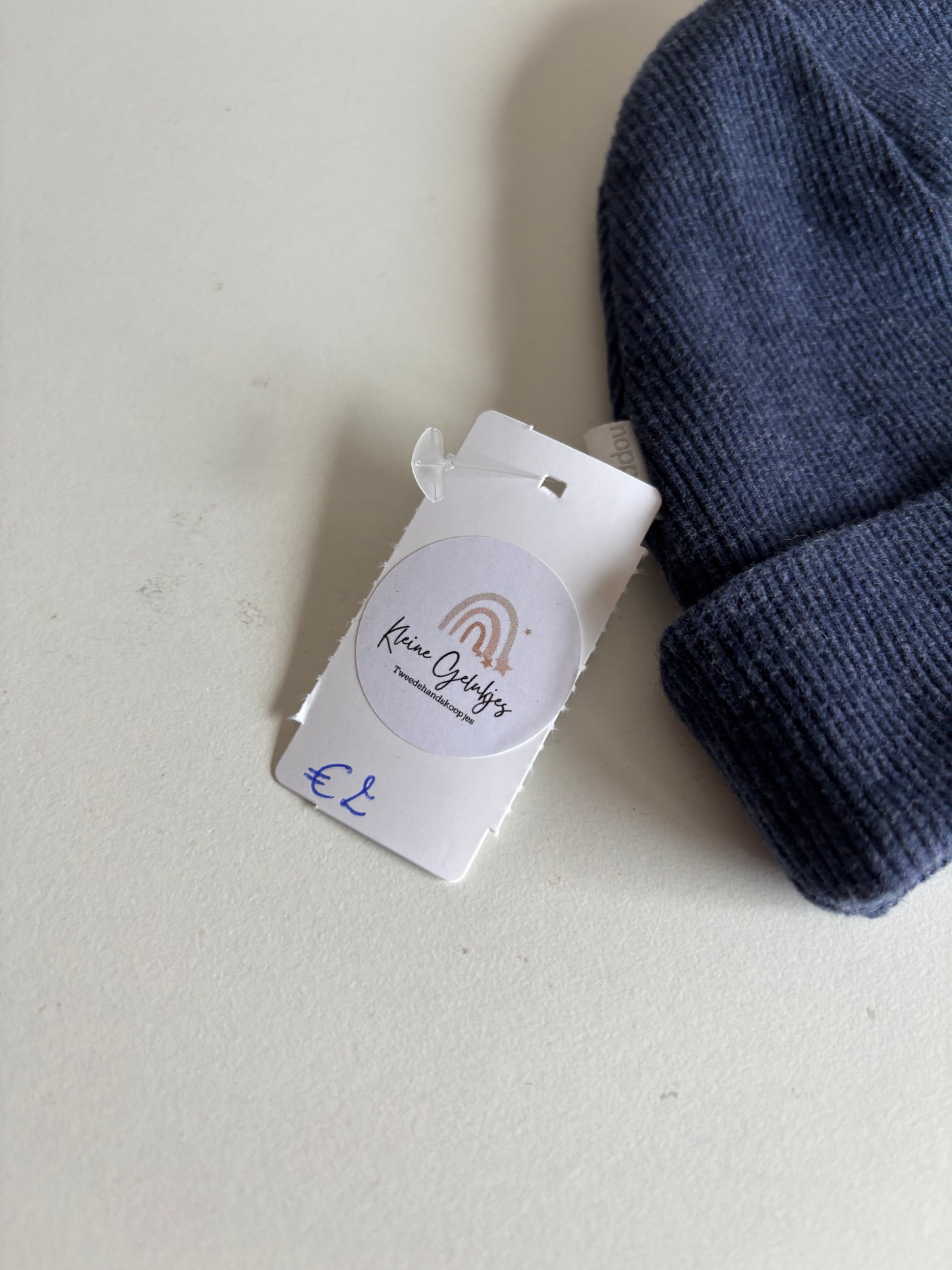 Marineblauwe rib-babymuts