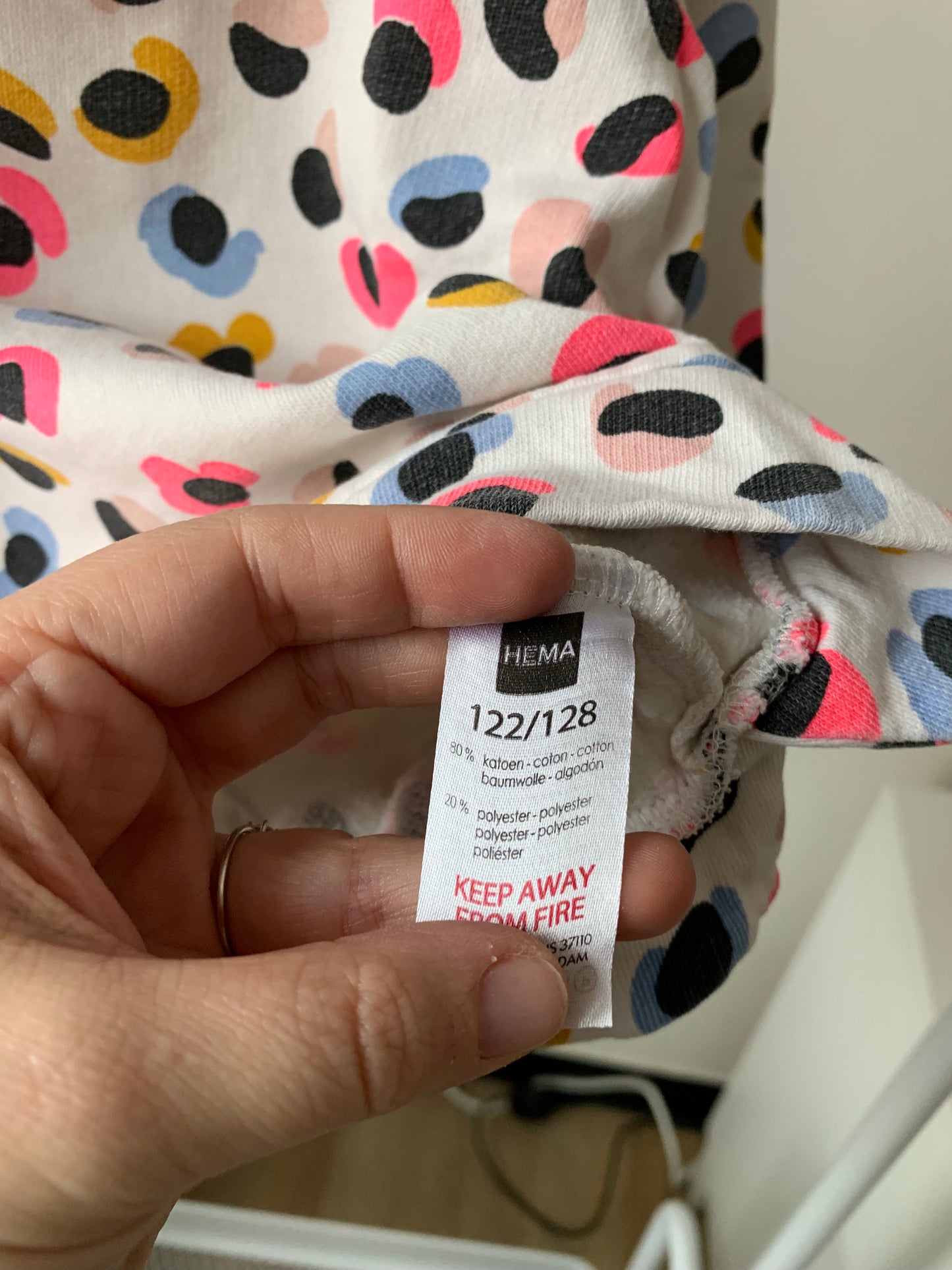 Hema sweater 122/128 - nieuwstaat 💸