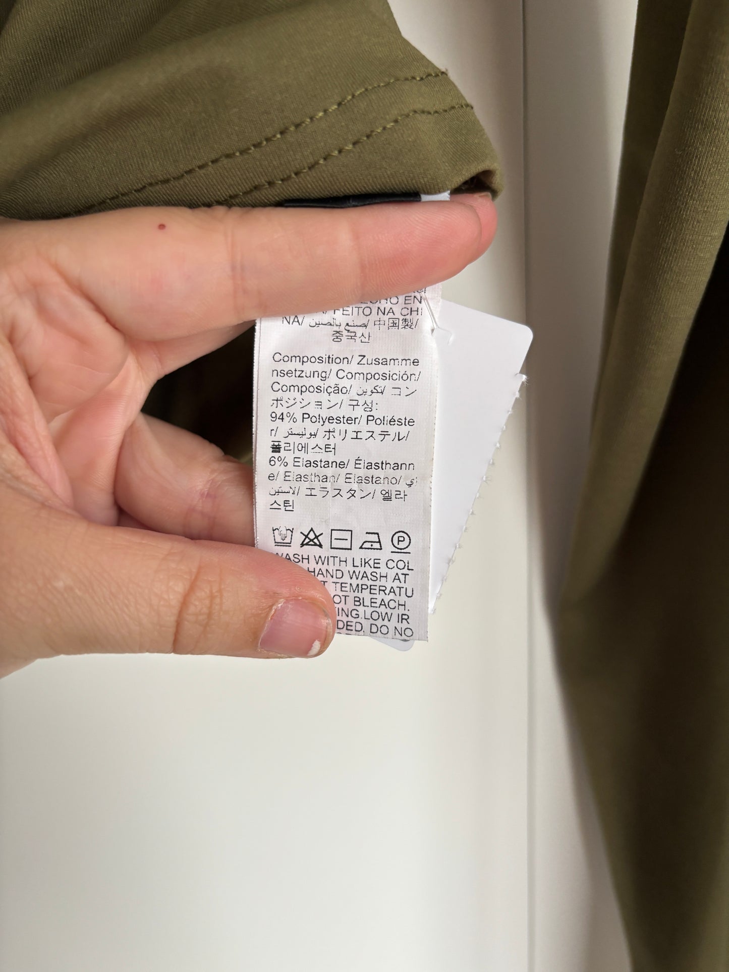 Khaki cropblouse met lange mouwen