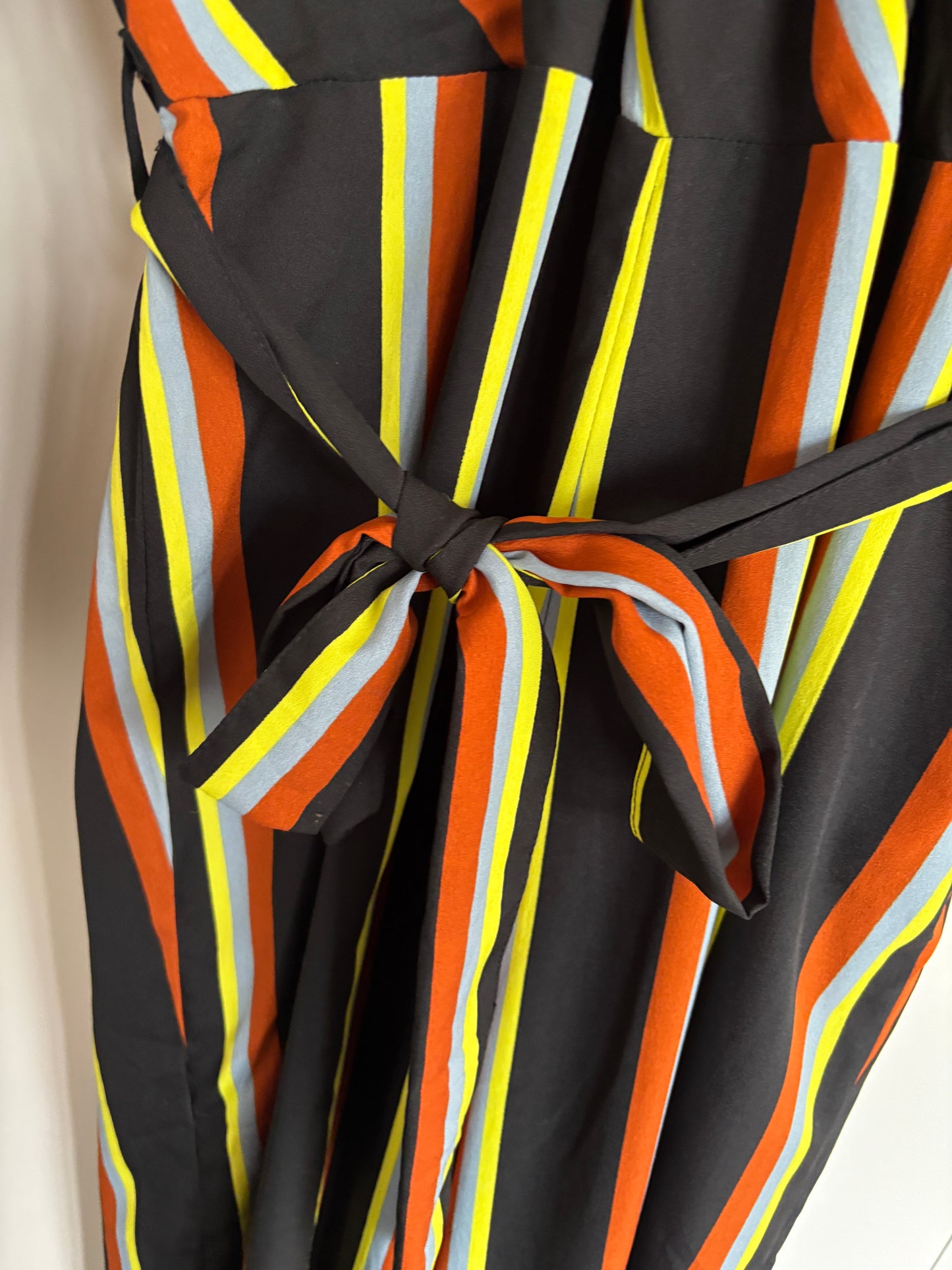 Zwarte gestreepte jumpsuit