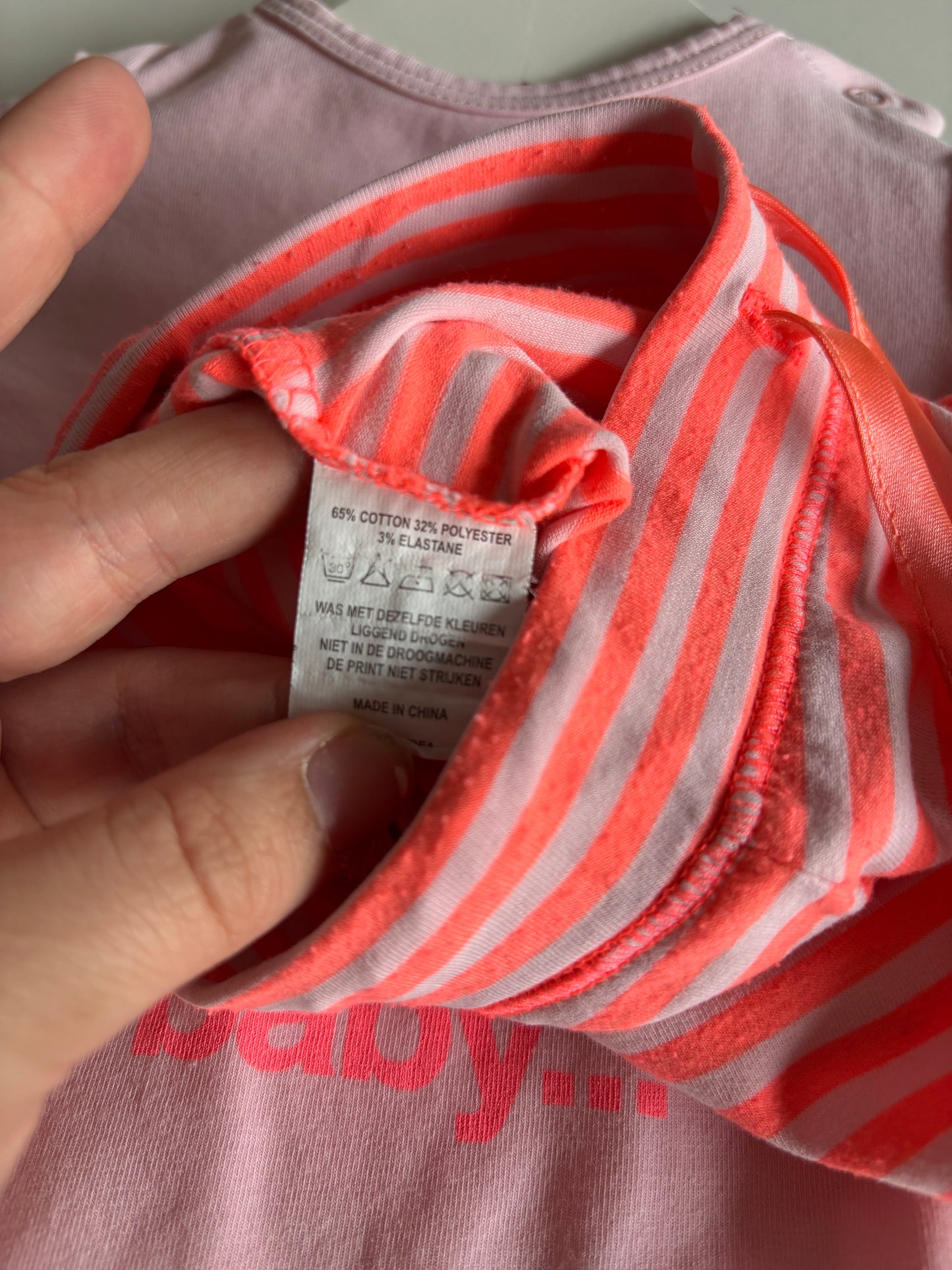 Set: longsleeve en gestreepte broek