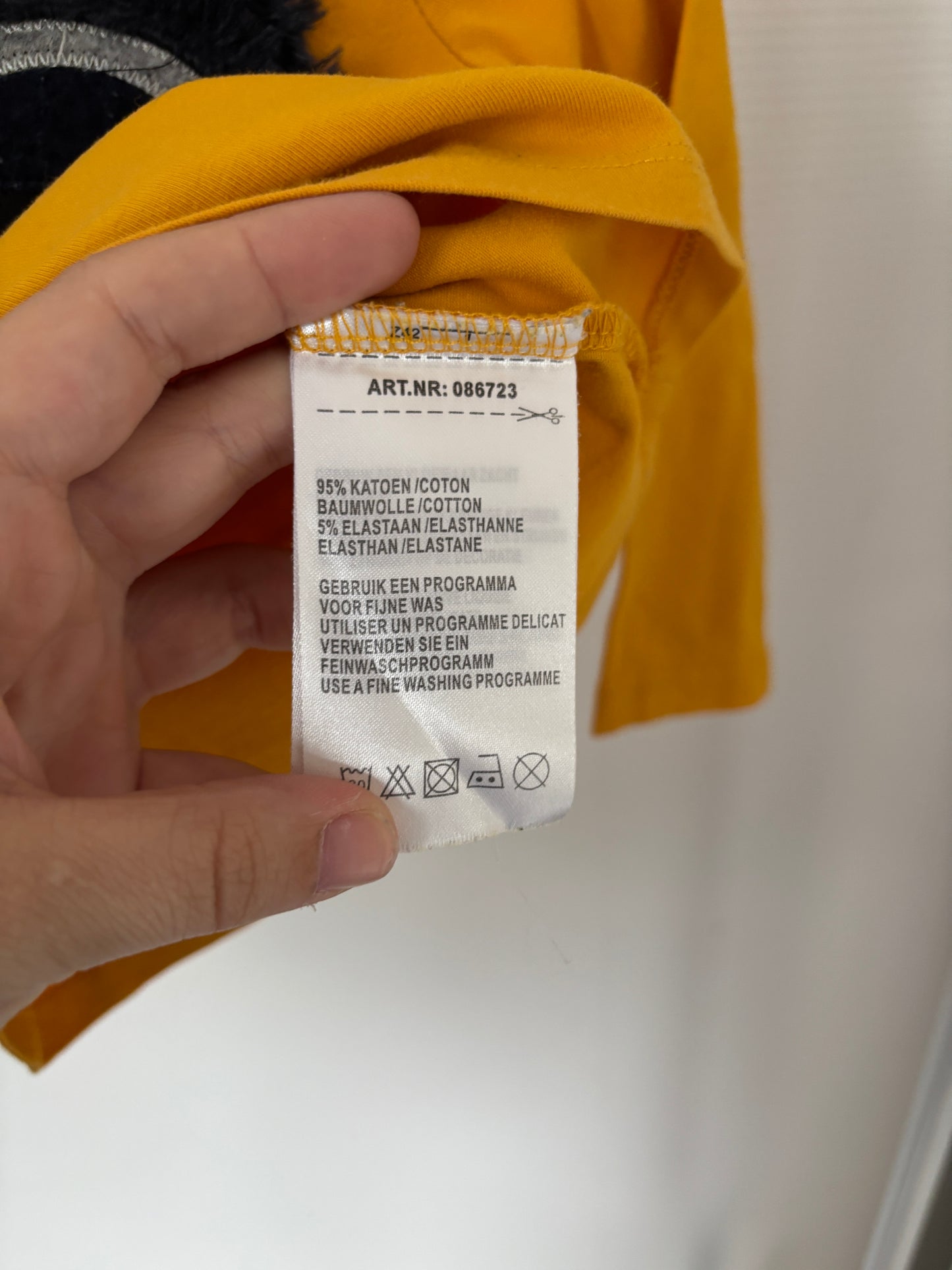 Mosterdgele longsleeve