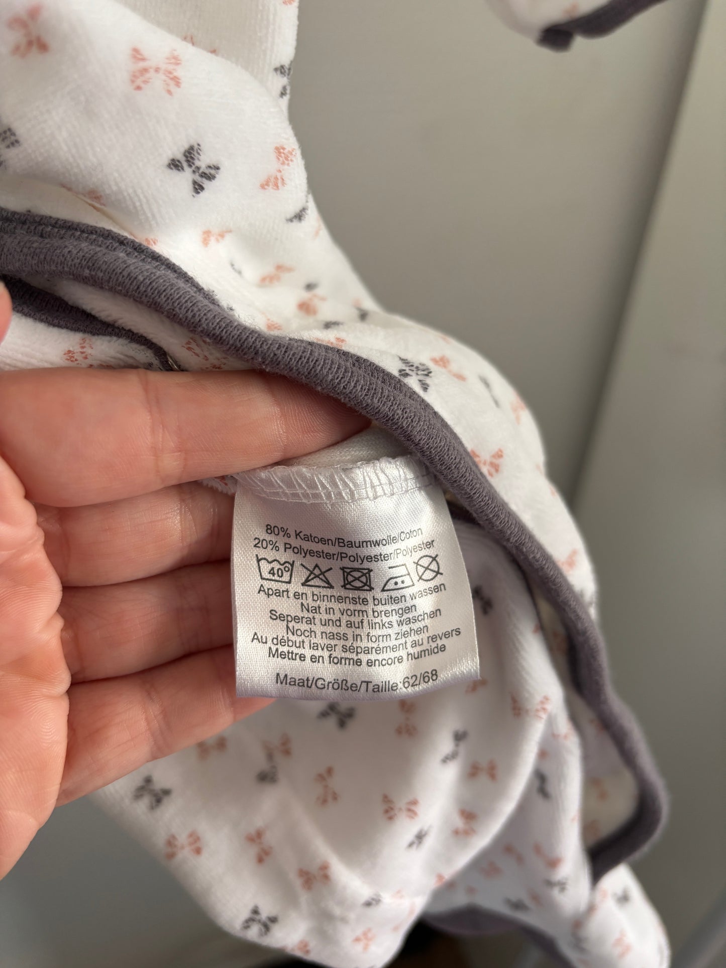 Witte eendelige winterpyjama