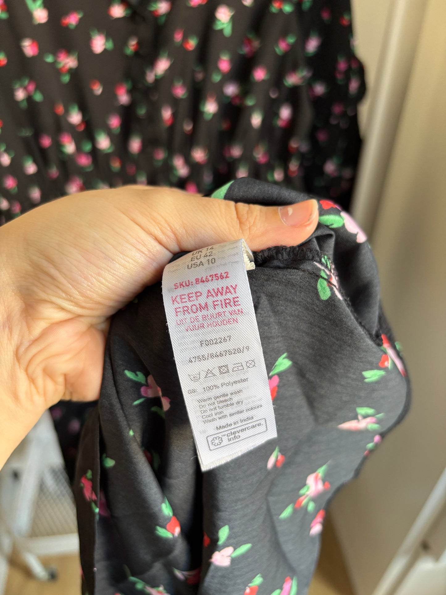 Zwarte lange zwangerschapsjurk met lange mouwen