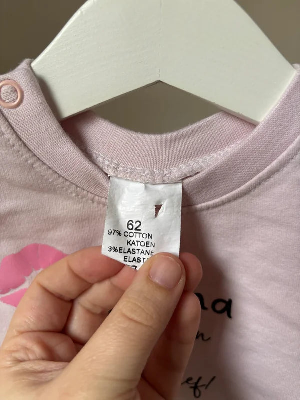 Lichtroze sweater "Mama is mijn hartendief"