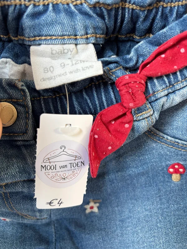 Jeansbroek met leuke accentjes