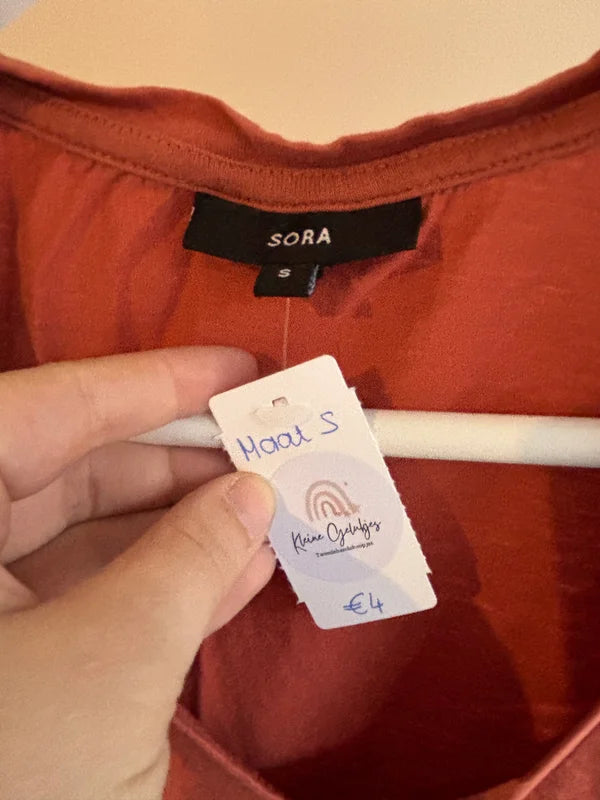 Roestkleurige T-shirt