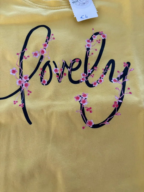 Gele longsleeve "lovely"