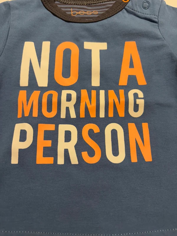 Blauwe longsleeve "Not a morning person"