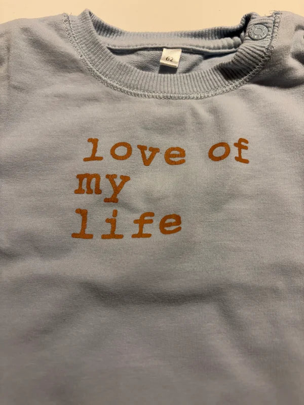 Lichtblauwe sweater "Love of my life"