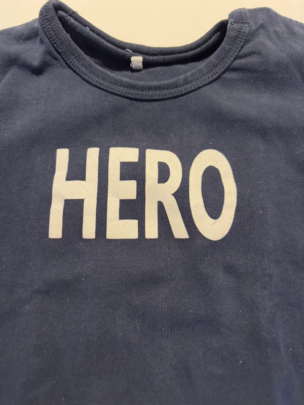 Marineblauwe longsleeve "Hero"