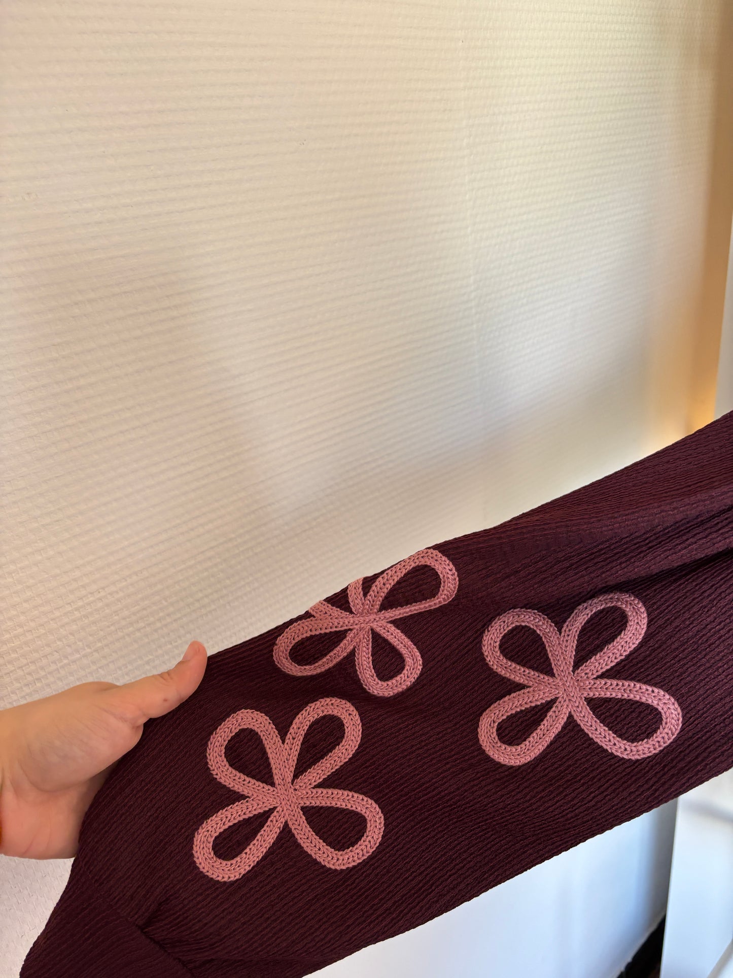 Blouse met bloemen op de mouw