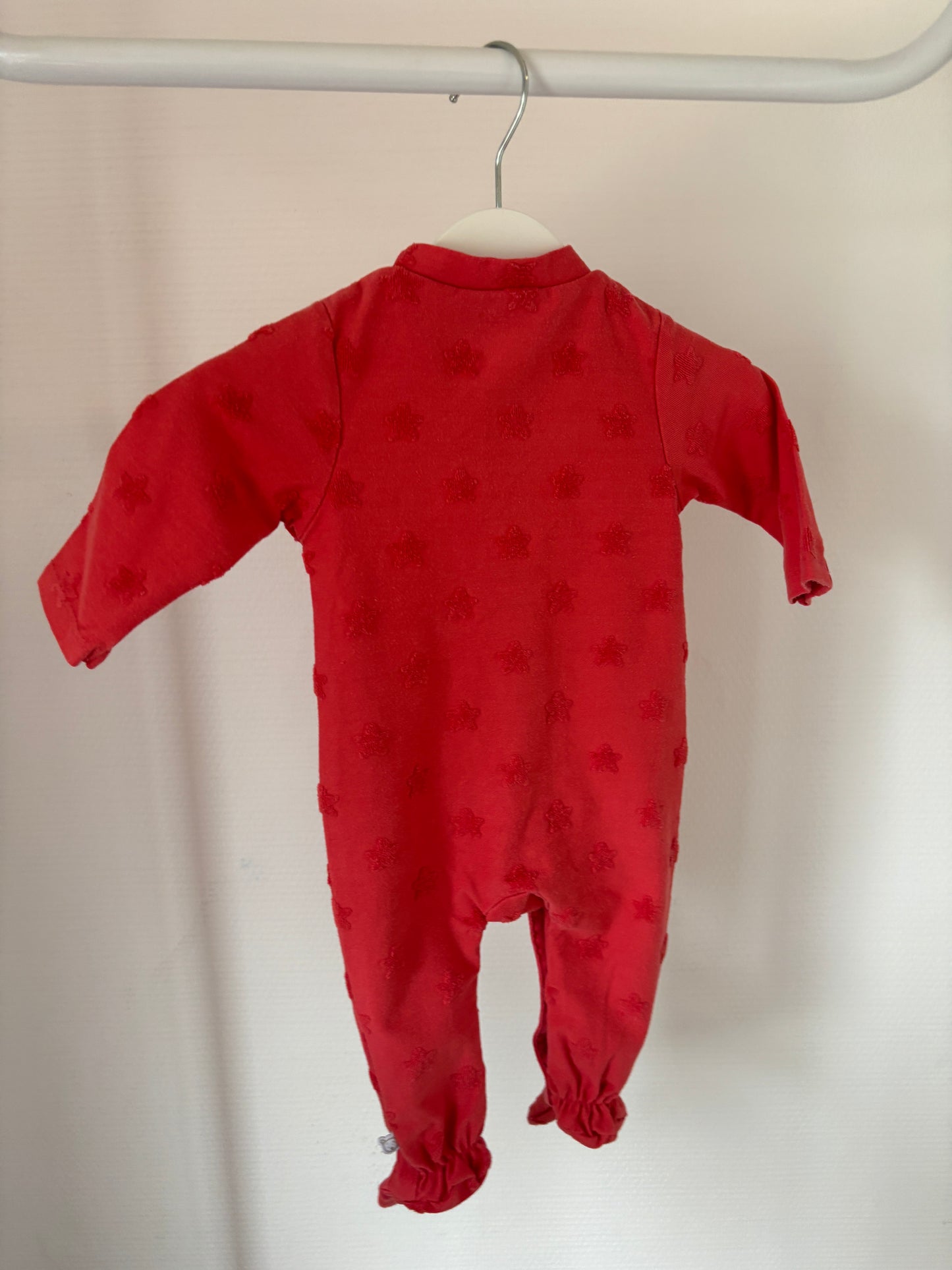 Eendelige pyjama met hartjes