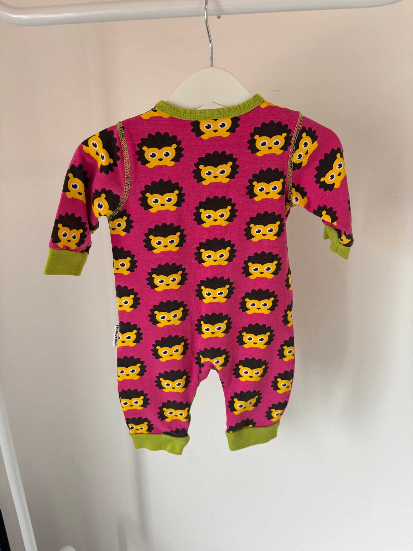 Roze boxpakje met egeltjes