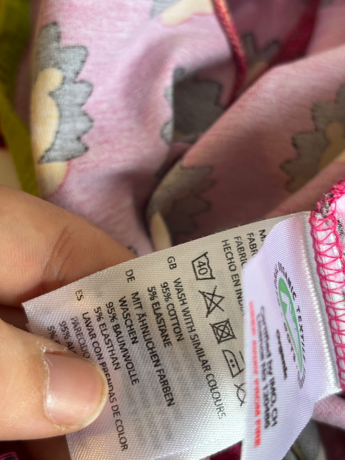 Roze boxpakje met egeltjes